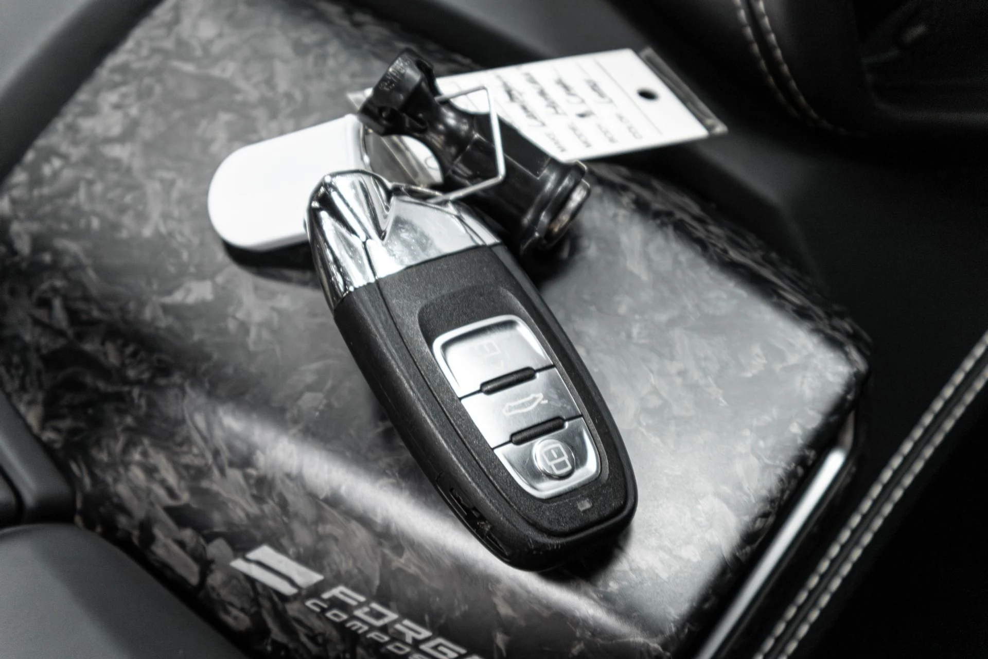 mph093_2369644304_Used_2017_Lamborghini_Huracan_1765410503_31f53e4ed9