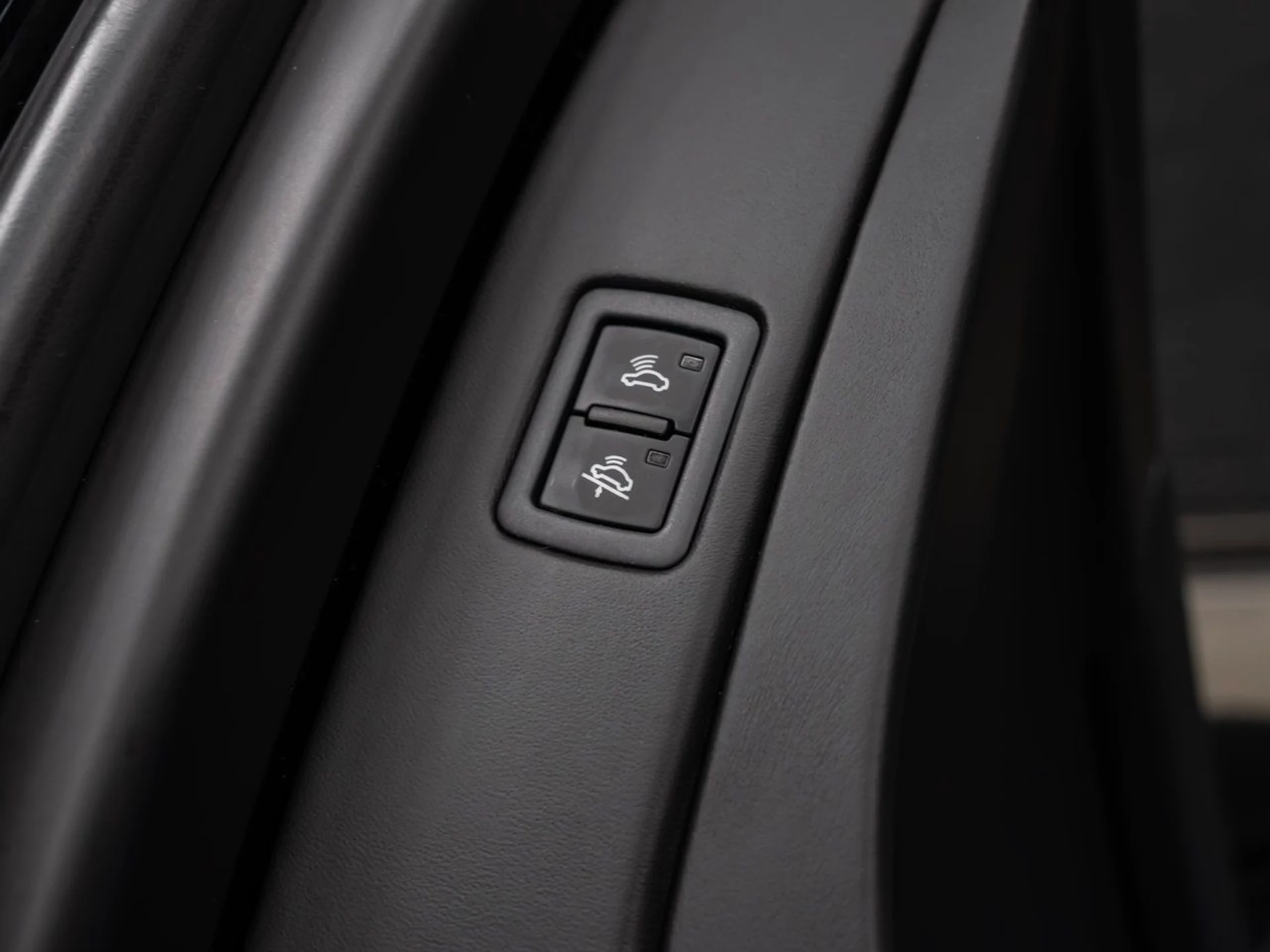 mph093_2455878654_lamborghini_aventador_2017_7ac740a6bf
