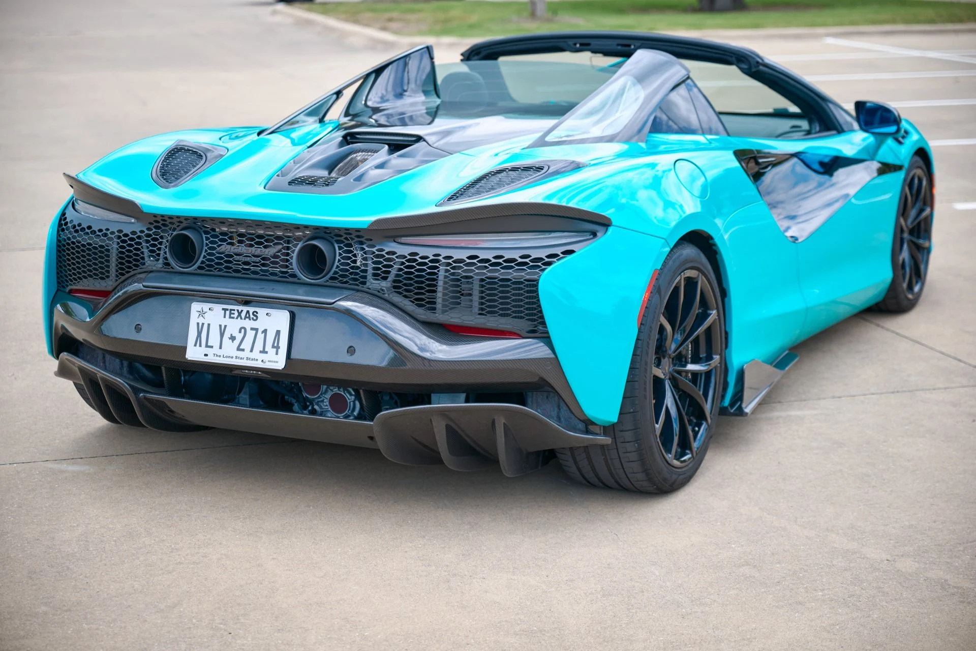 mph093_2531266202_Used_2025_Mc_Laren_Artura_Spider_1779138981_c7cddf1d06