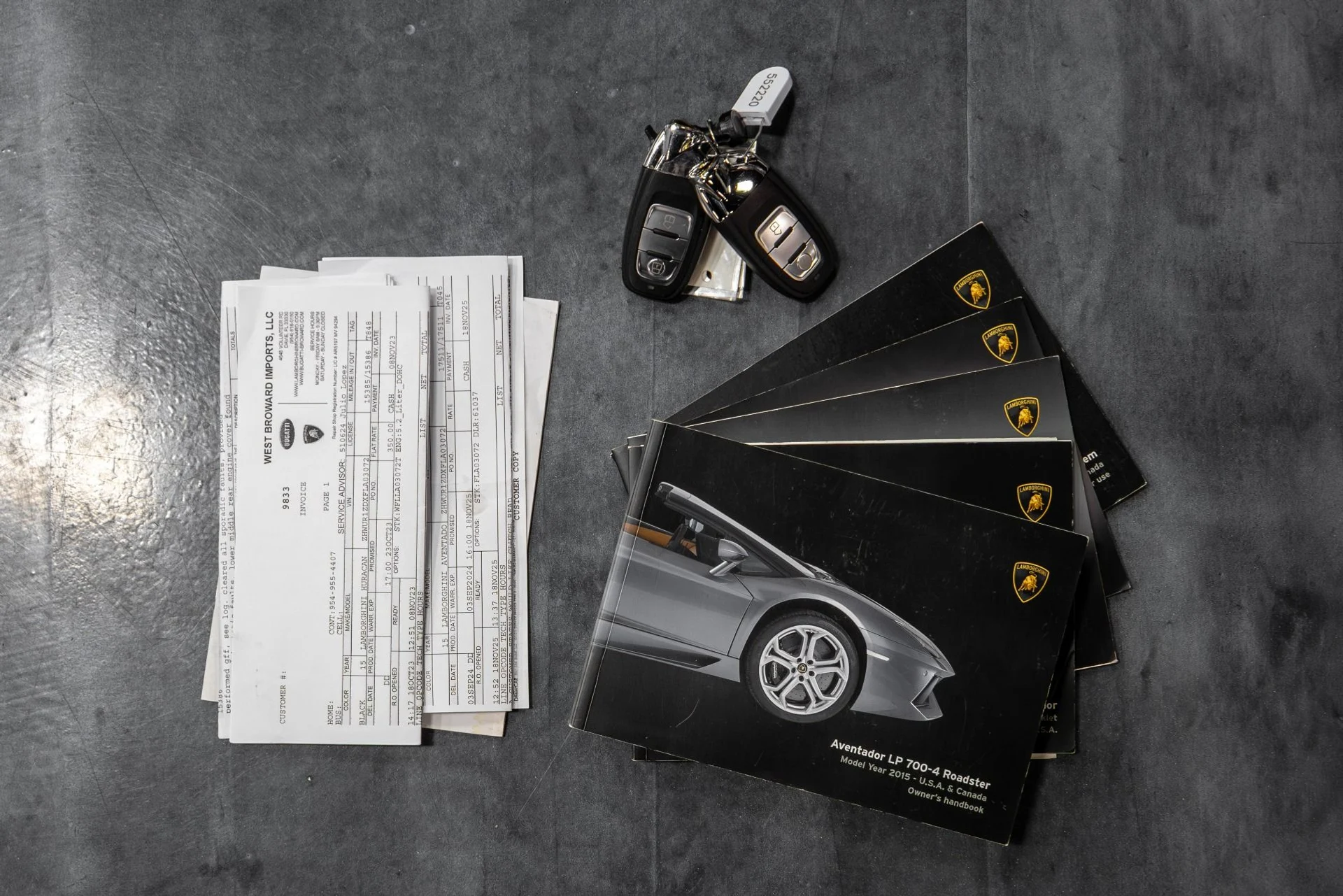 mph093_2624248974_Used_2015_Lamborghini_Aventador_1764723845_abb3de16b4