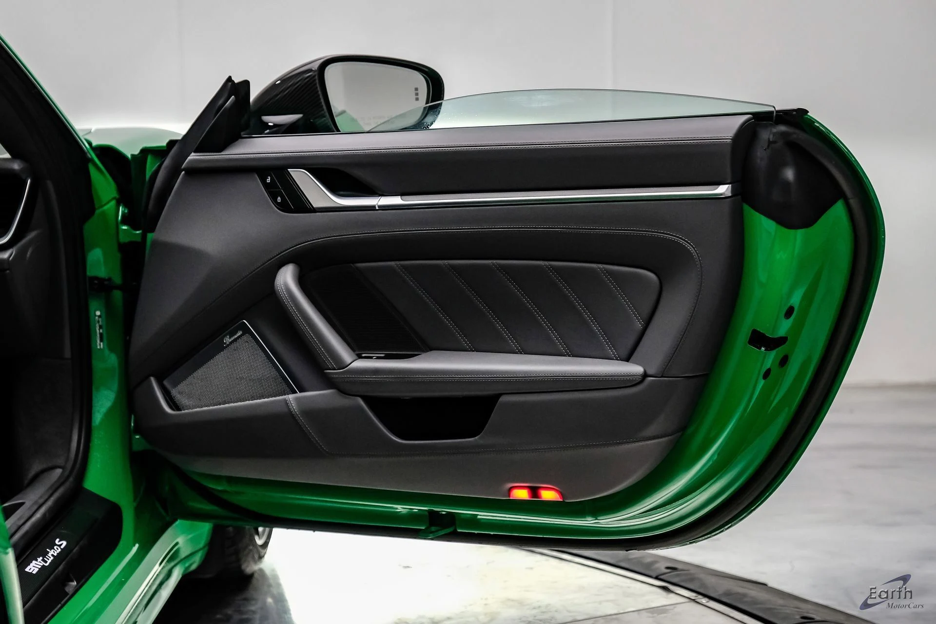 mph093_3147011442_cbf862cda45404456f1069a69913440cx_b5ac0e4078