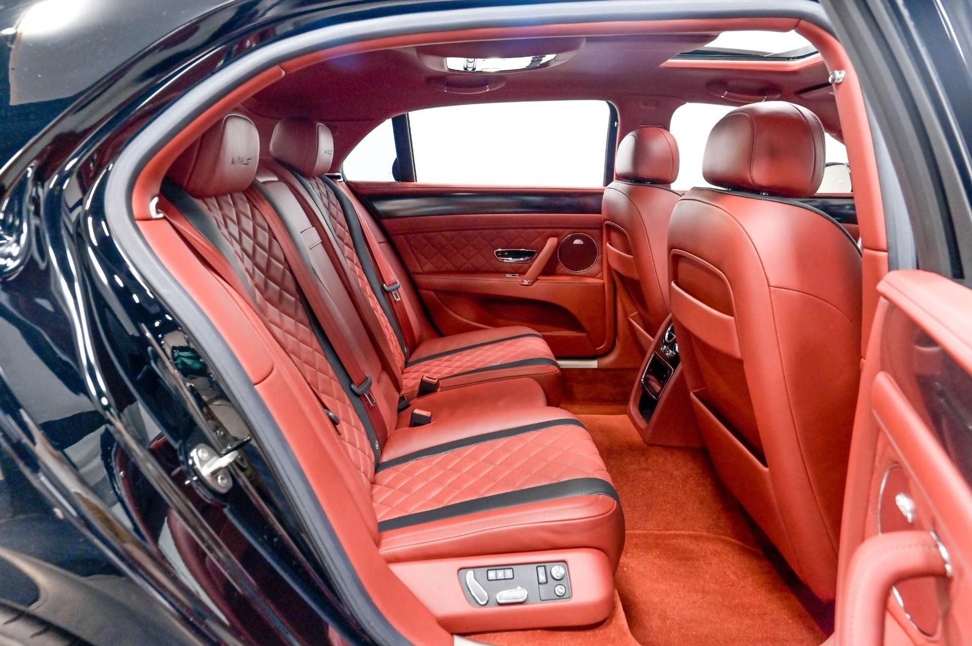 mph093_3344257022_Used_2017_Bentley_Flying_Spur_W12_S_1782583031_5a132f4db8