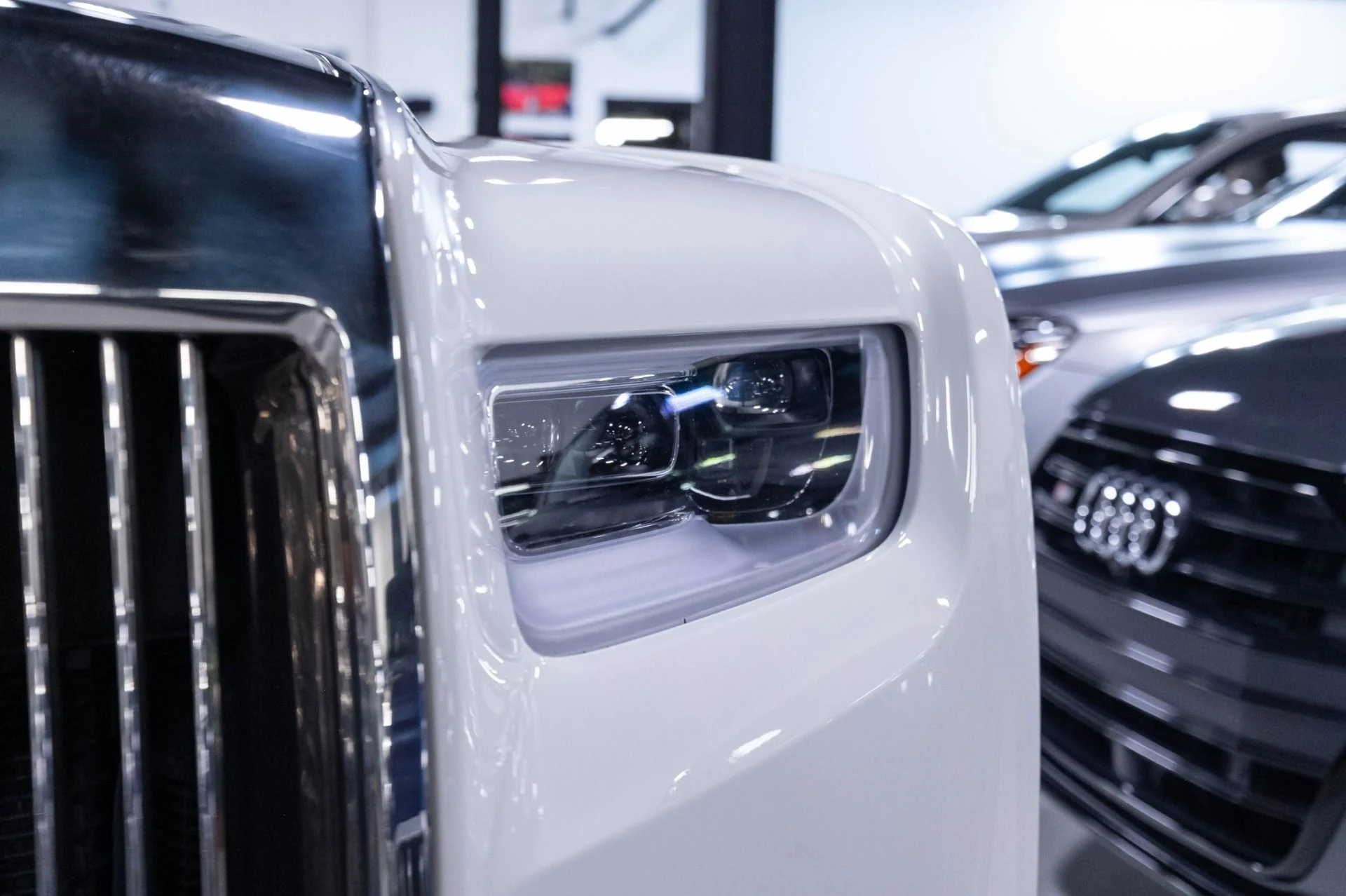 mph093_3651849876_Used_2019_Rolls_Royce_Phantom_1784063989_b01e1c48dd