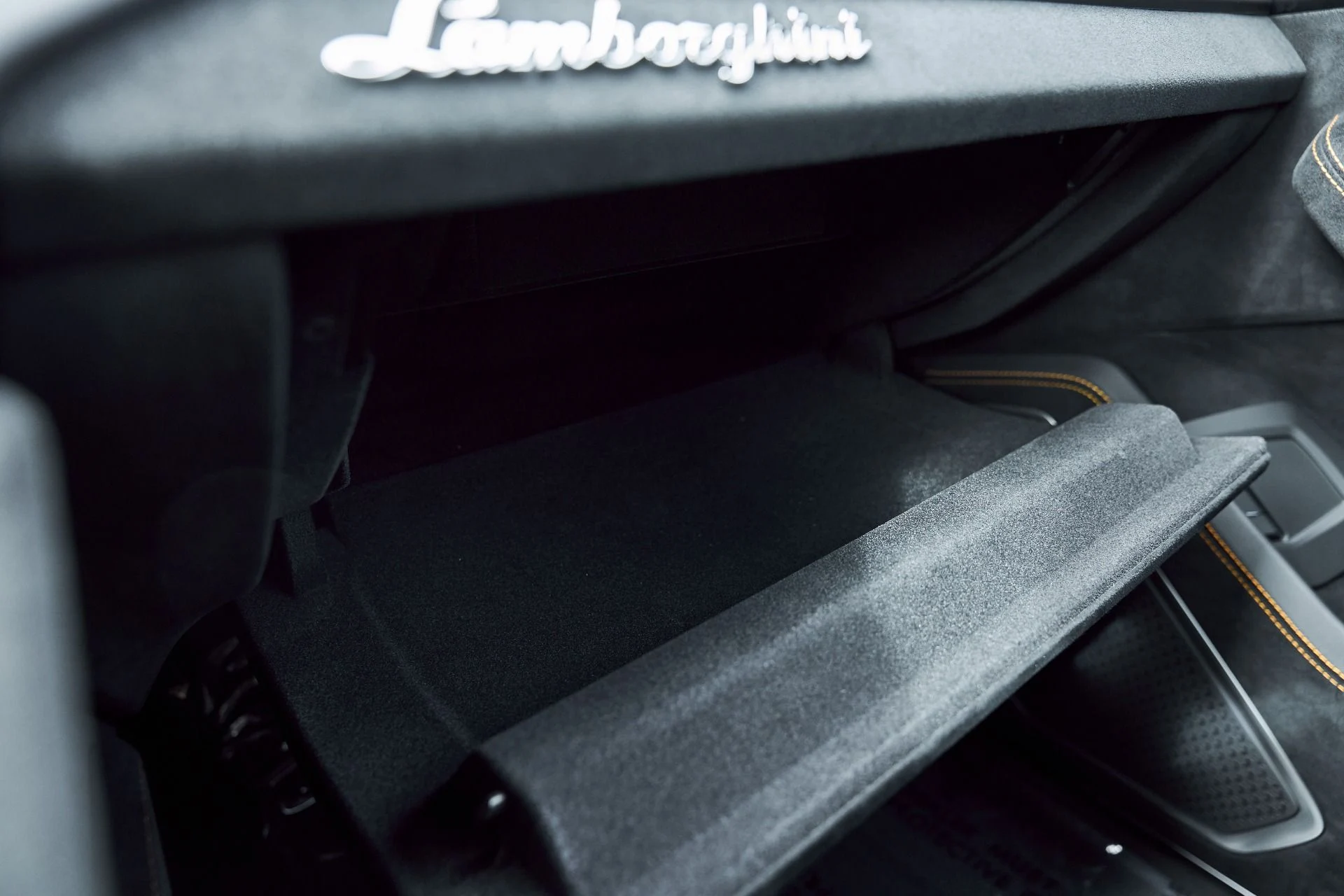 mph093_3691638989_Used_2024_Lamborghini_Urus_Performante_1768001277_5161927267