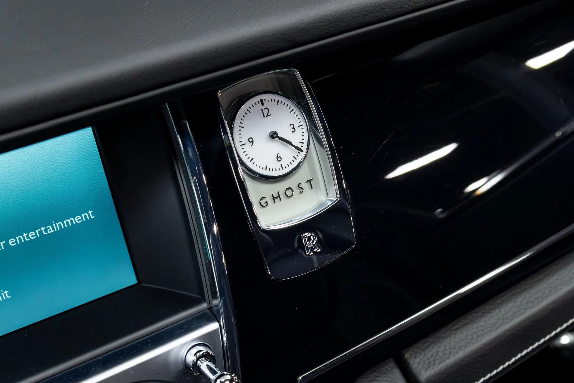 mph093_3742167926_Used_2016_Rolls_Royce_Ghost_1775019332_1c49e61b4c