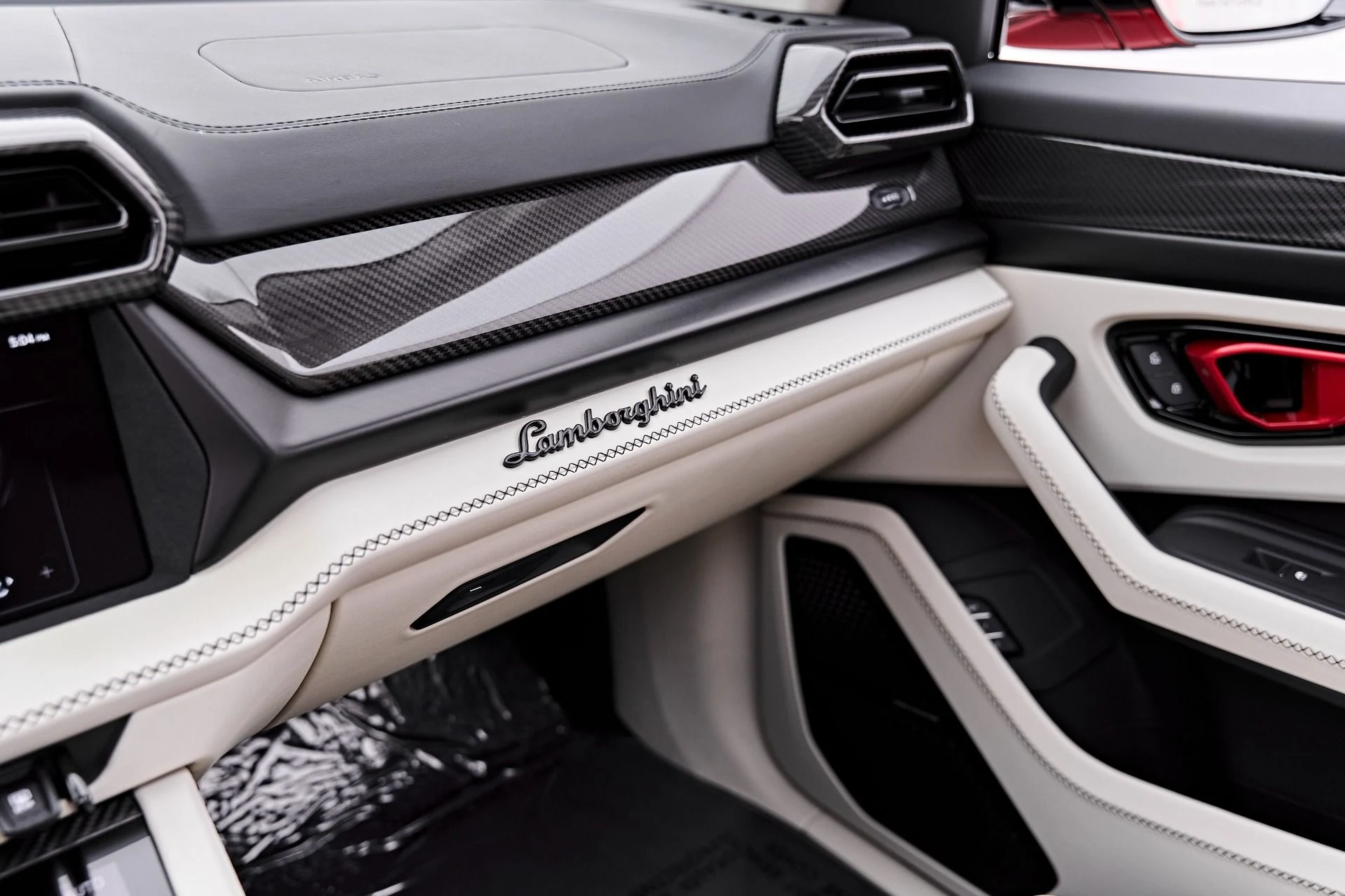 mph093_4254792067_Used_2025_Lamborghini_Urus_SE_1785259059_b1075f737a