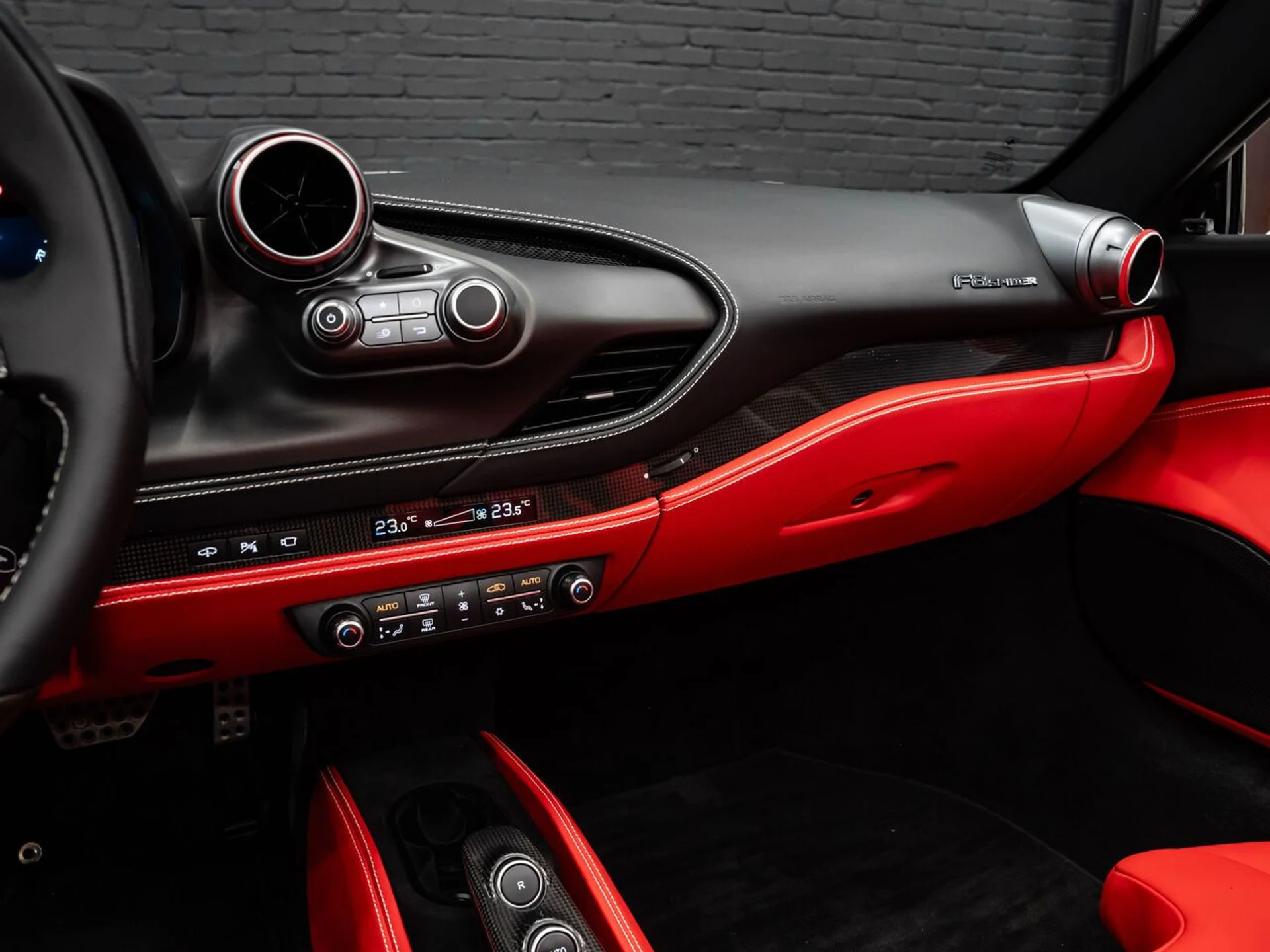 mph093_708023986_ferrari_f8_spider_2022_fb05ea075f