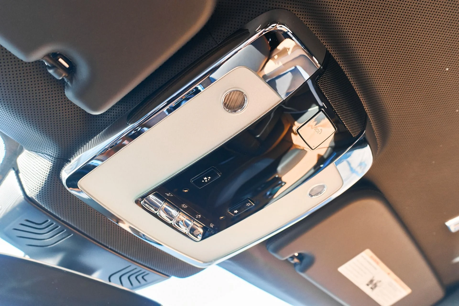 mph093_894067753_Used_2025_Rolls_Royce_Cullinan_Base_1766020544_b318fe8547