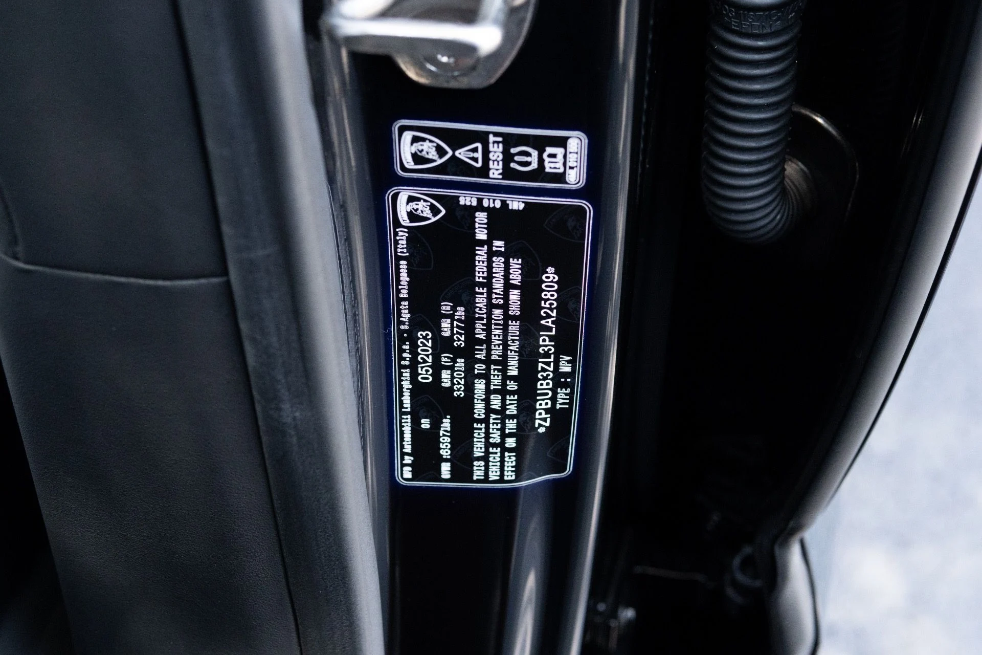 mph093_896022849_Used_2023_Lamborghini_Urus_S_1780940773_71a7904512