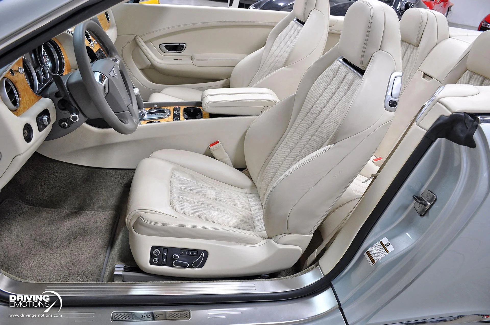 mph094_1046040657_886_p95_l_badb5e9033