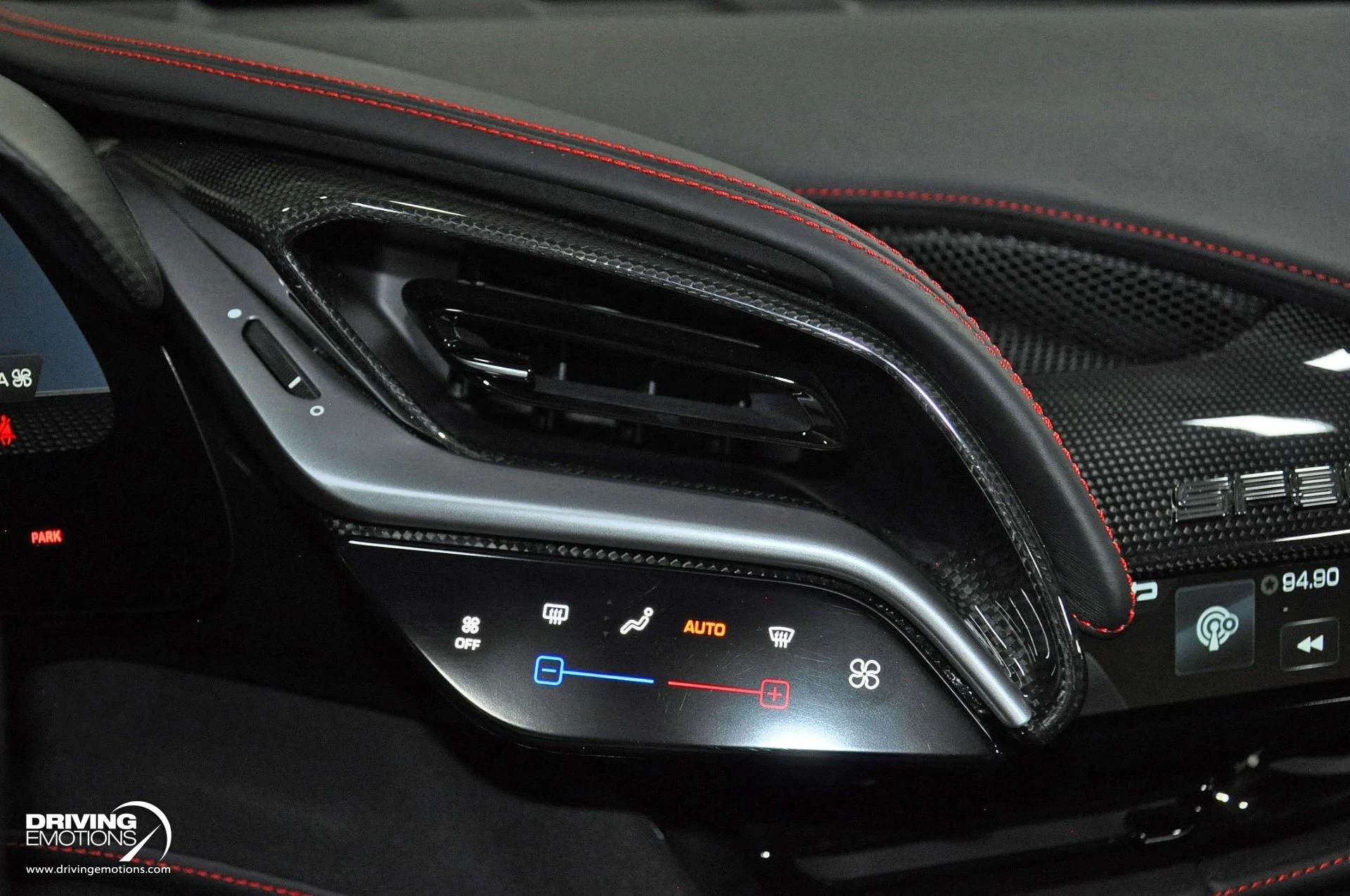 mph094_1133796978_859_p95_l_ae59425a3c