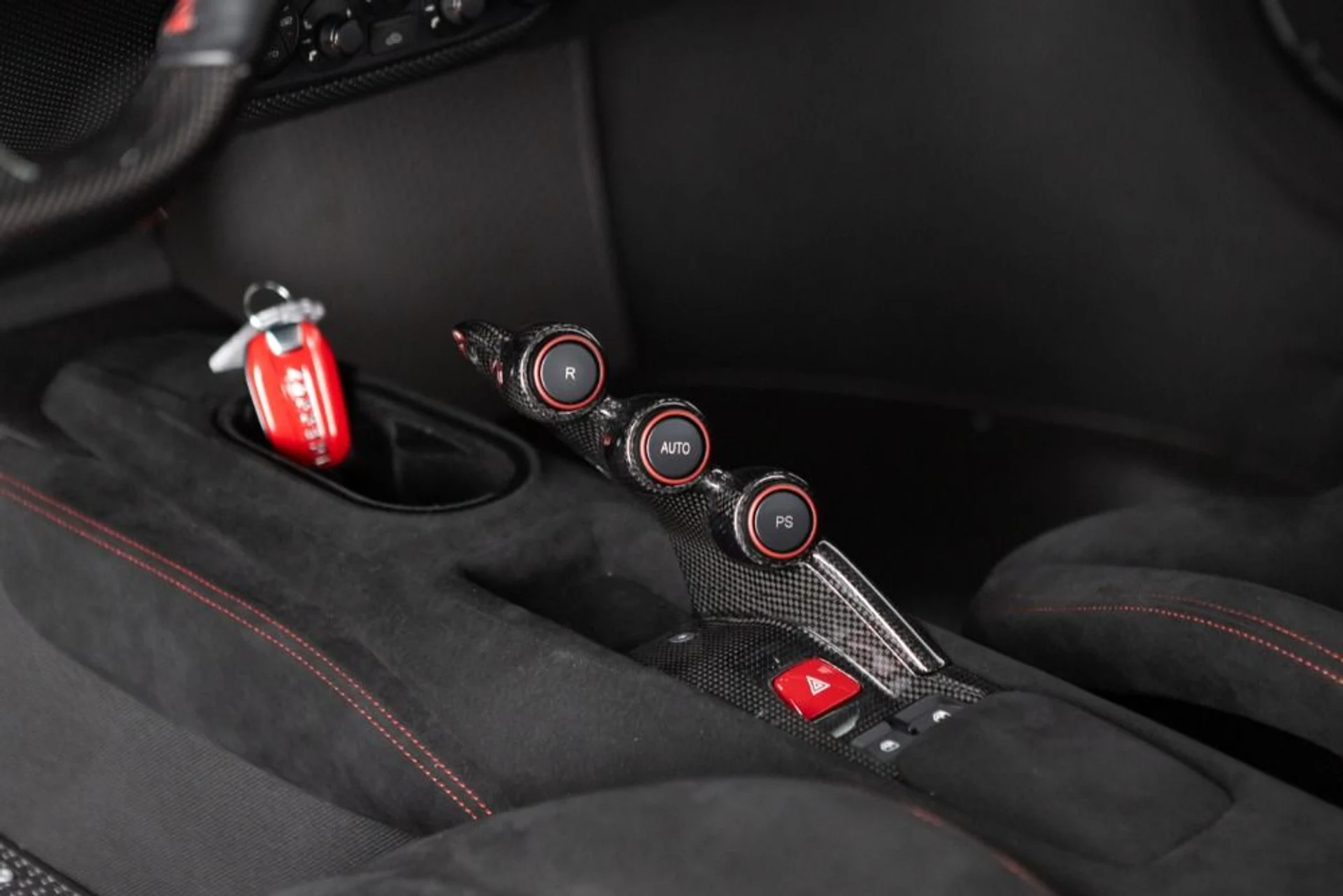 mph094_1245778785_Used_2020_Ferrari_488_Pista_0de4405c02