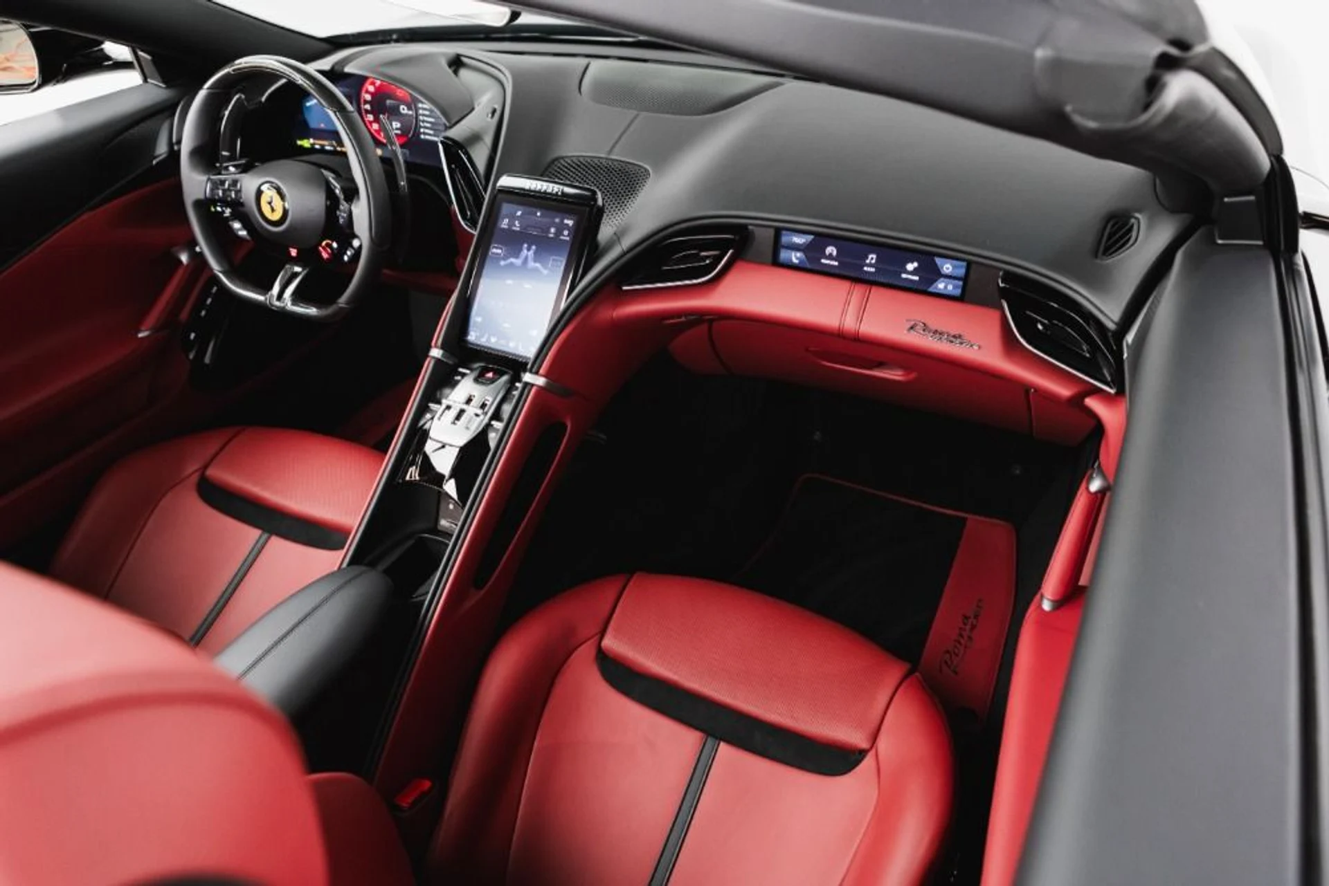 mph094_1276214306_Used_2024_Ferrari_Roma_Spider_3ce8646ee3