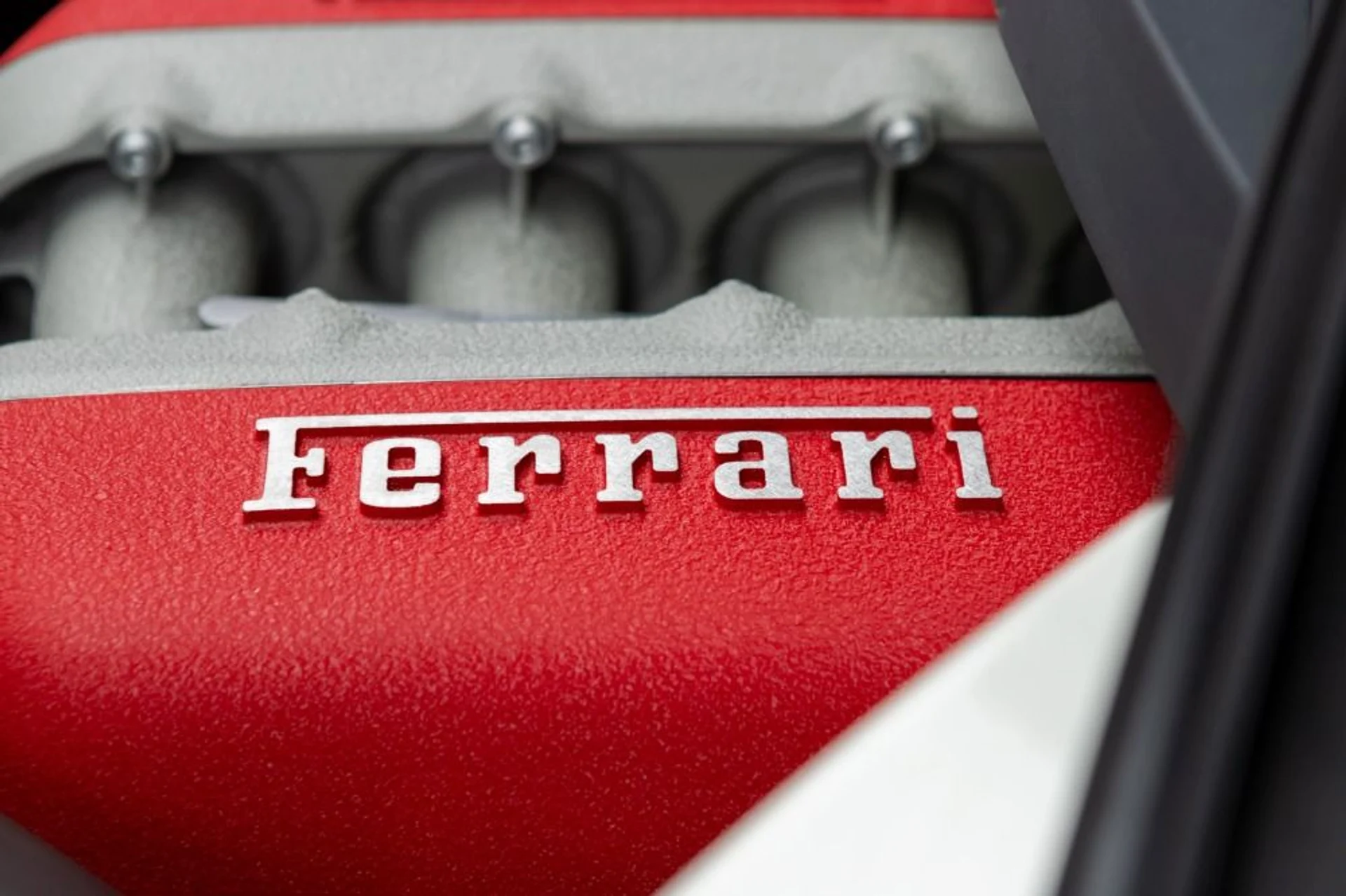 mph094_1745778074_Used_2023_Ferrari_Purosangue_1709735811_e525d65fa5