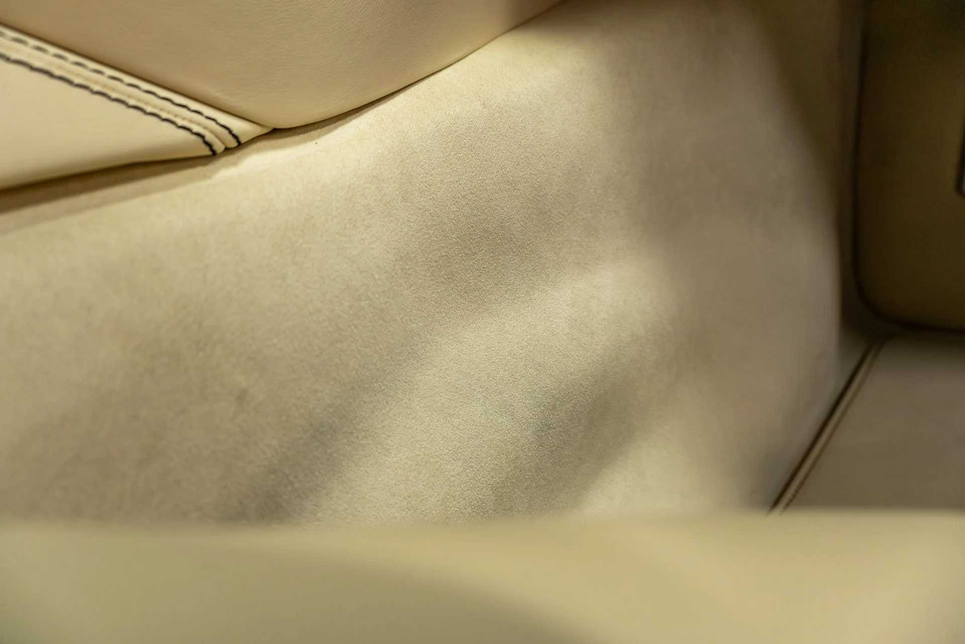 mph094_1905074705_Used_2018_Ferrari_812_Superfast_1763480061_5b361a329c