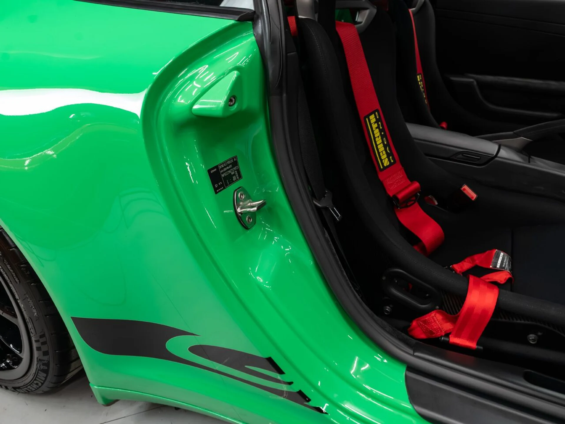 mph094_1956406087_porsche_911_gt3_rs_2007_2b87a67961