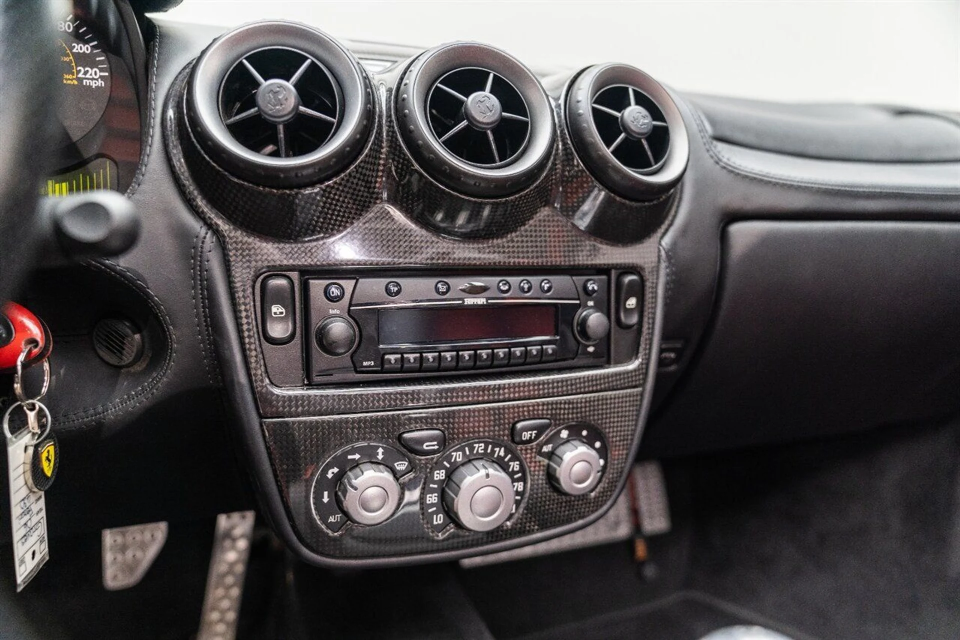 mph094_1959934850_f5636452e8_1280_73f1f5c8ec