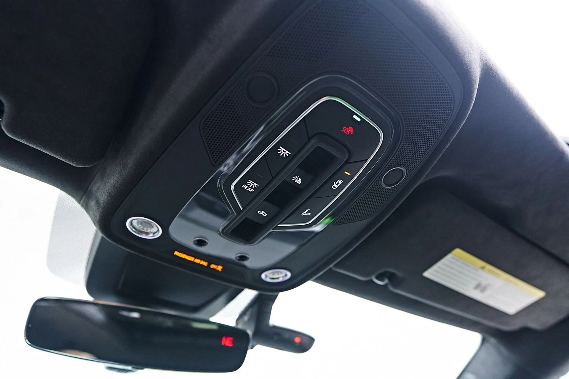 mph094_2104232806_Used_2024_Lamborghini_Urus_S_1745956869_2ec23be3f3