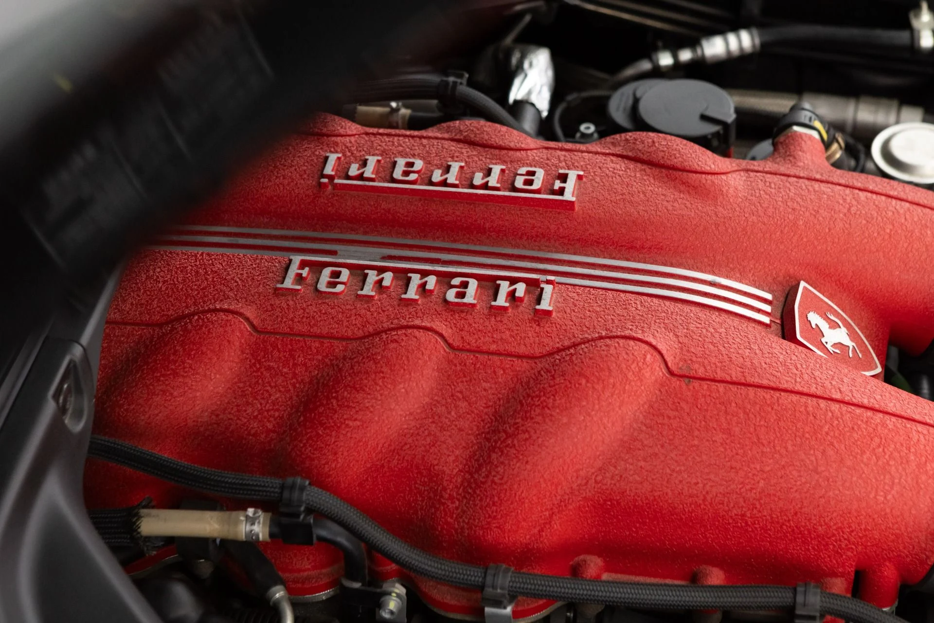 mph094_2125318766_Used_2010_Ferrari_California_1773068513_ada9336547