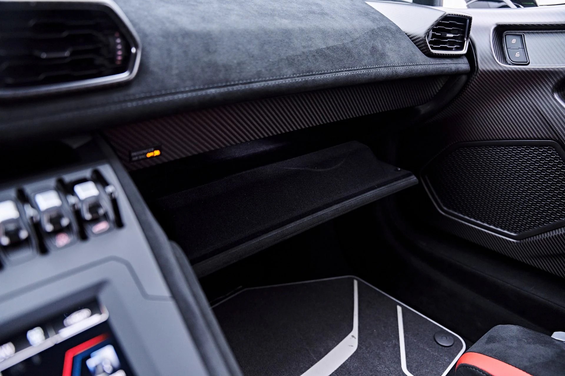 mph094_2257386501_Used_2023_Lamborghini_Huracan_STO_Base_1784576420_178972ef06