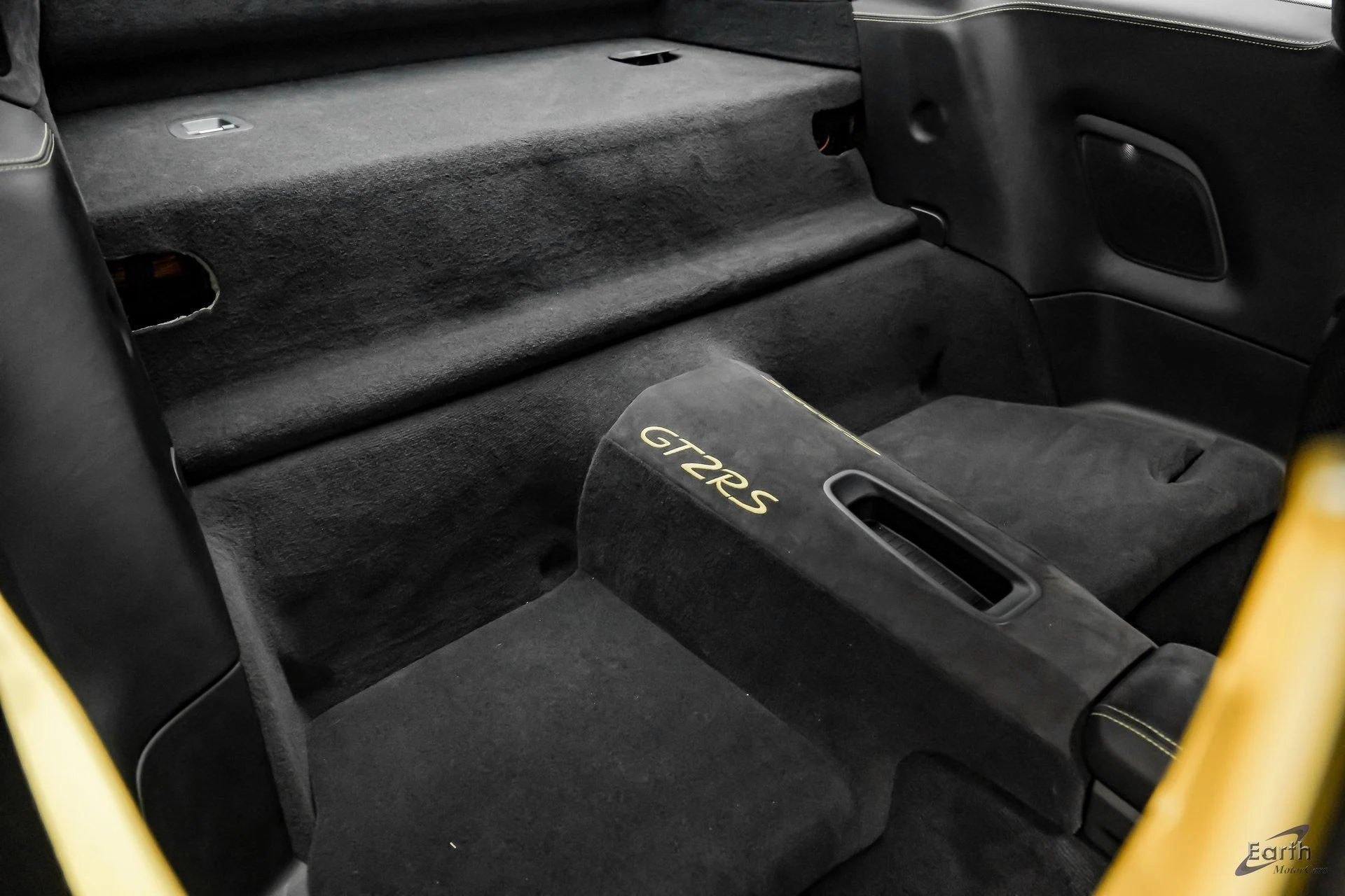 mph094_2333074690_7133c26924631ff83a2371e610c70451x_18a7caedab