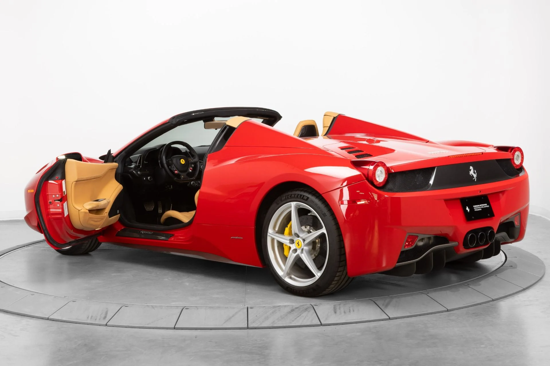 mph094_2447200751_Used_2014_Ferrari_458_Spider_1781623433_51c118760d