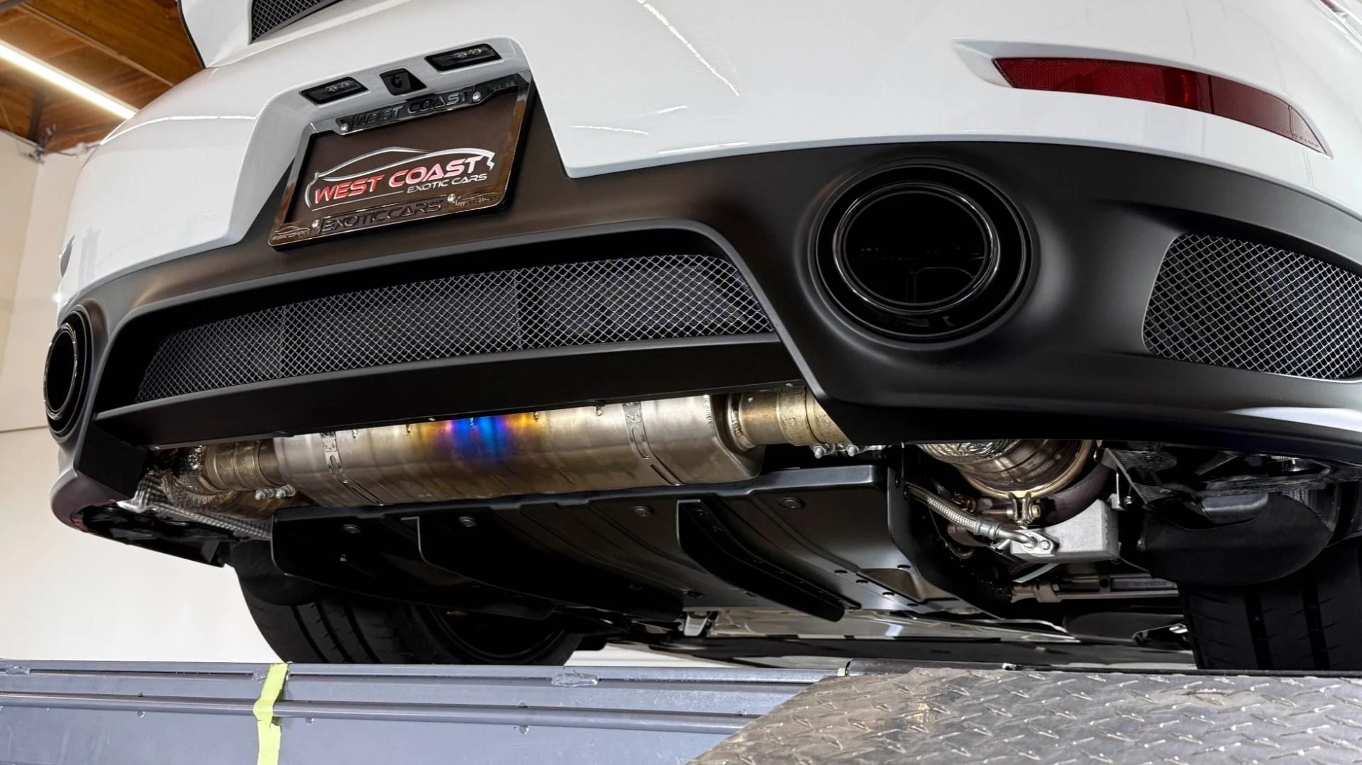 mph094_2740591793_Used_2018_Porsche_911_GT_2_RS_1762388146_1bf7c7a2f8