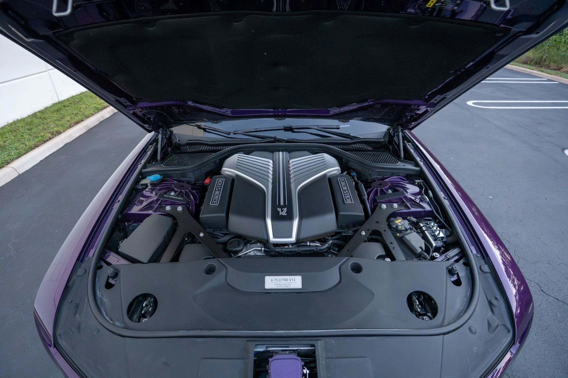 mph094_311641950_Used_2021_Rolls_Royce_Ghost_1762913749_0d3bdd2269