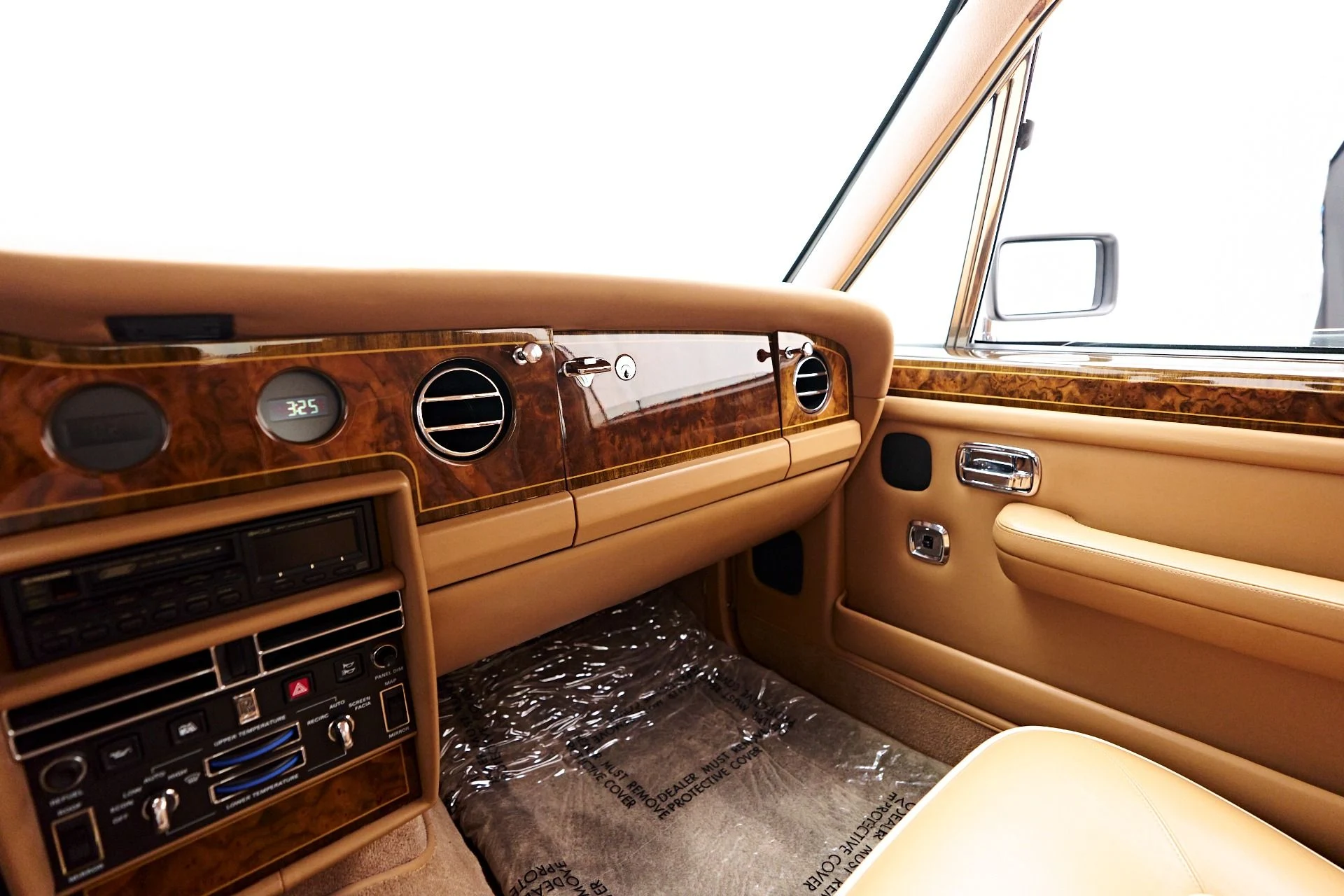 mph094_3368989592_Used_1990_Rolls_Royce_Silver_Spur_1755058774_be03847add