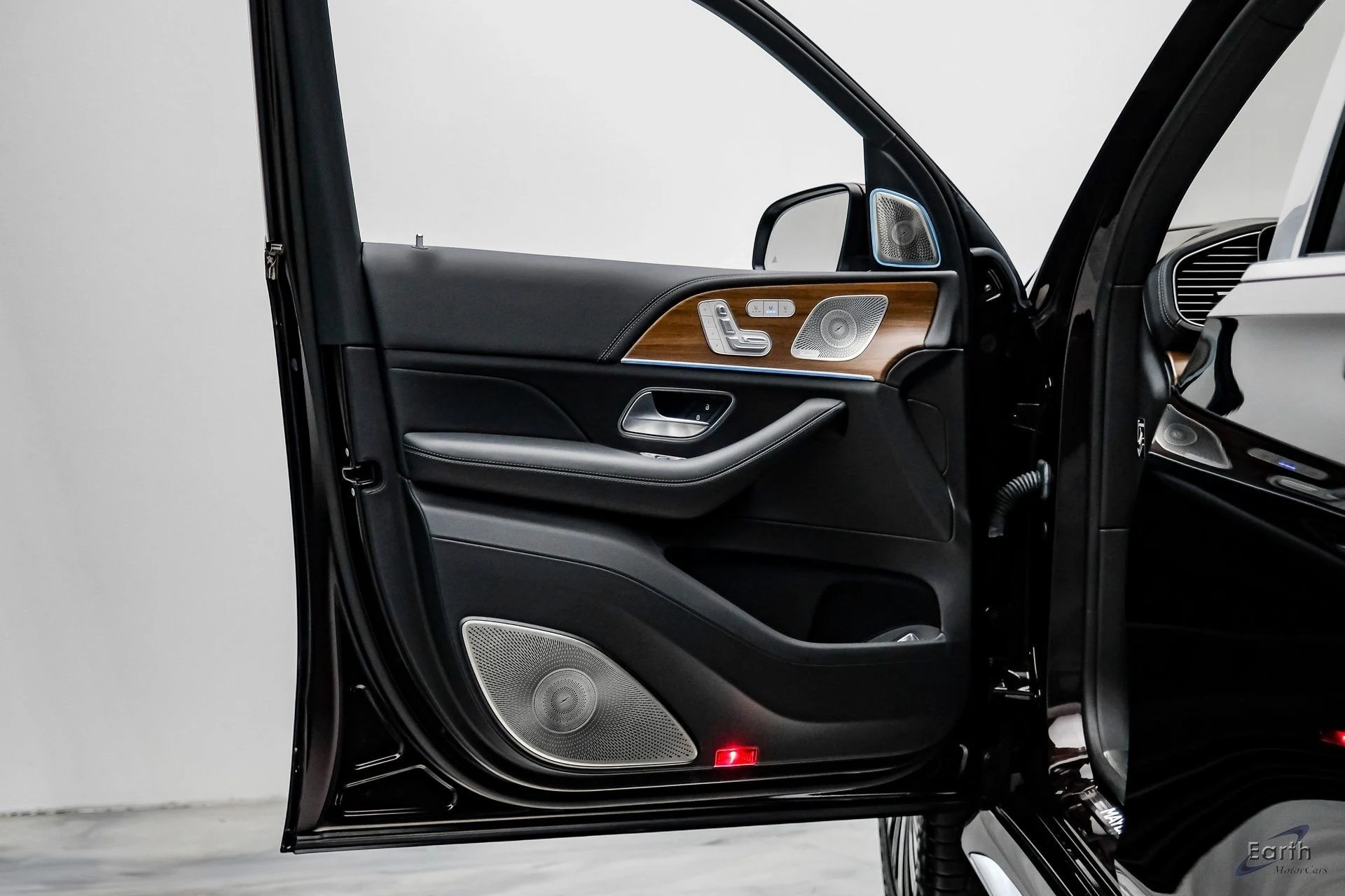 mph094_3505230848_65ad2cc6e802069e1b022a86f7136be8x_5089549144