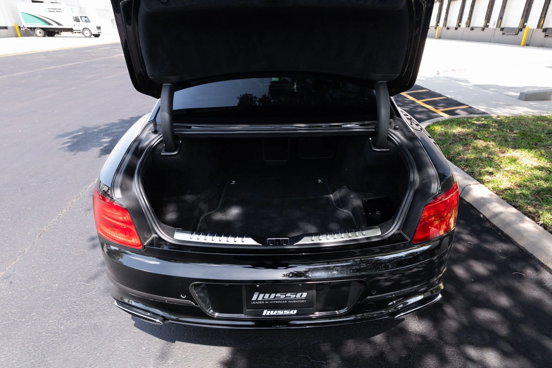 mph094_3533759316_Used_2020_Bentley_Flying_Spur_W12_1780979756_c2d118faba
