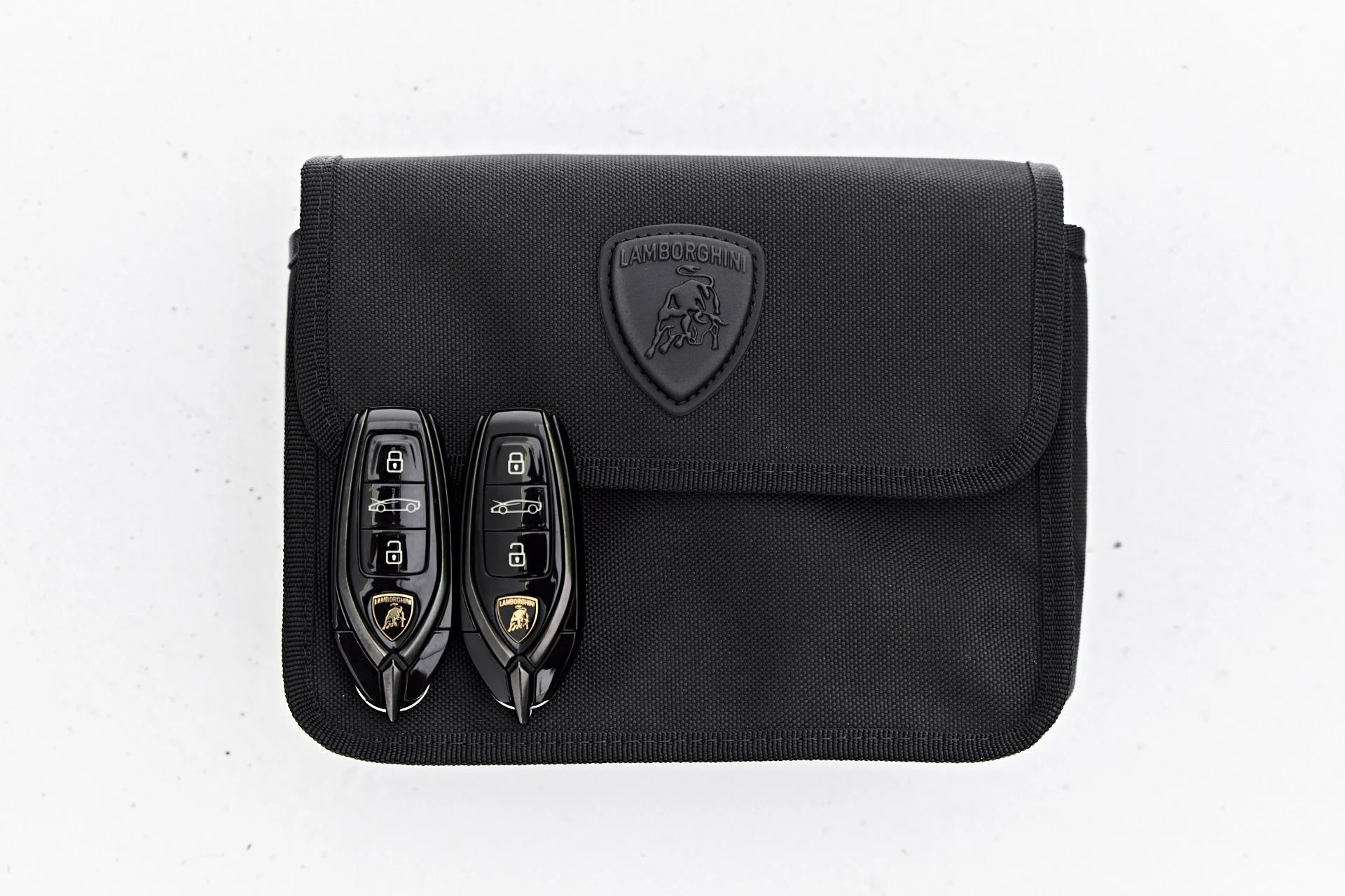 mph094_3927021563_Used_2026_Lamborghini_Revuelto_Base_1788485780_860071f66e