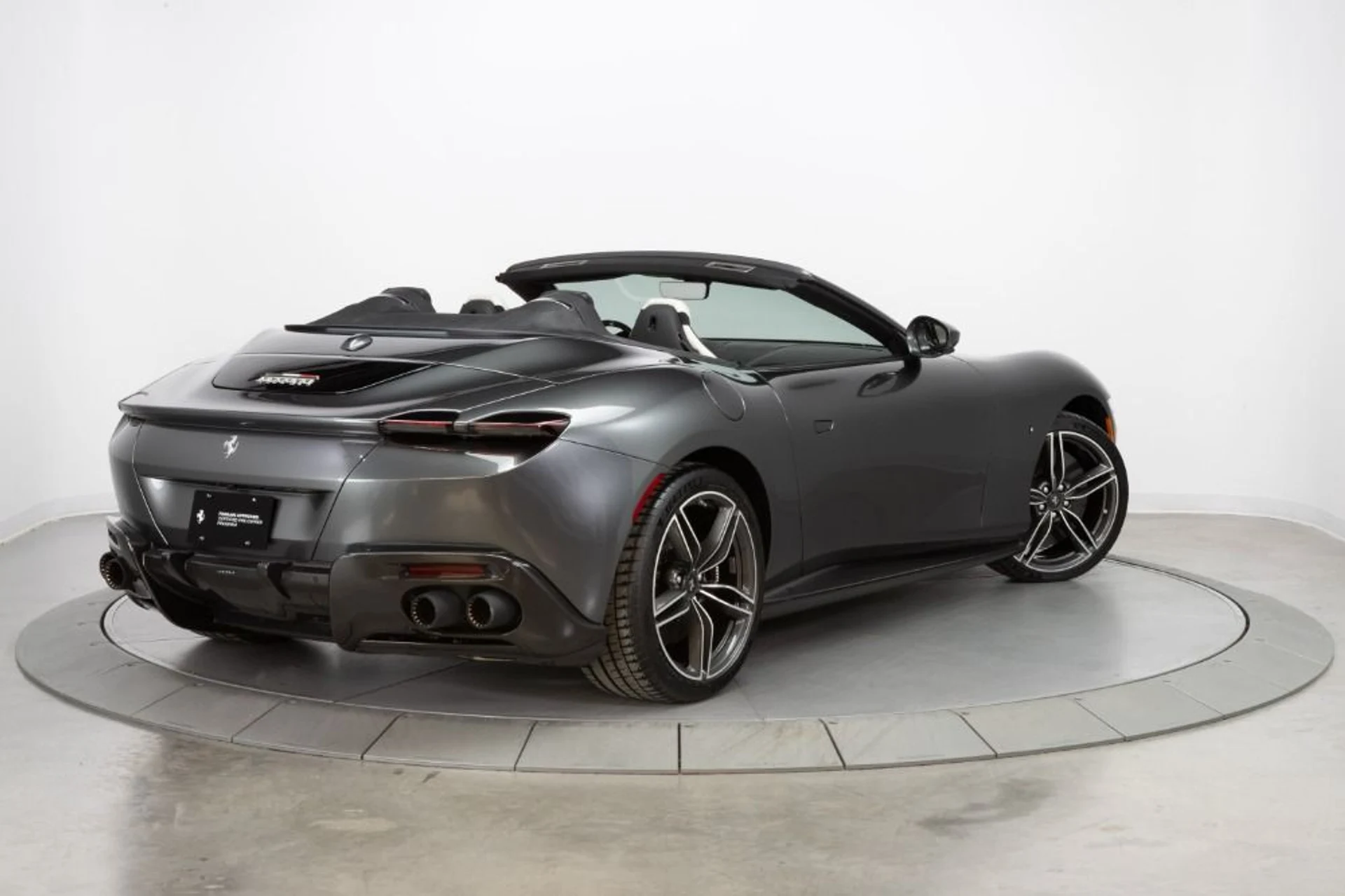 mph094_4129184501_Used_2024_Ferrari_Roma_Spider_005945e3e3