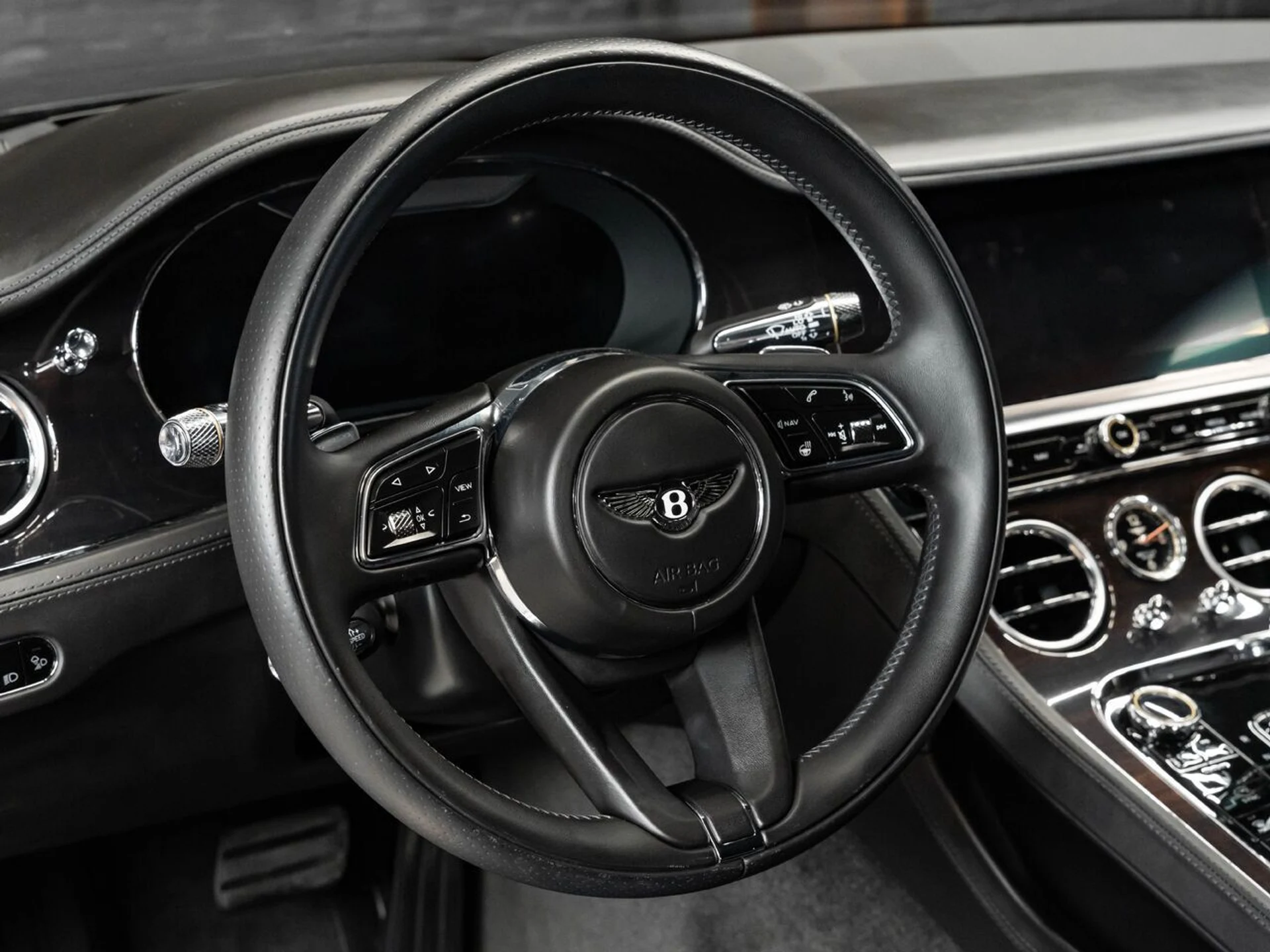 mph094_542166108_bentley_continental_2022_4de97b7629
