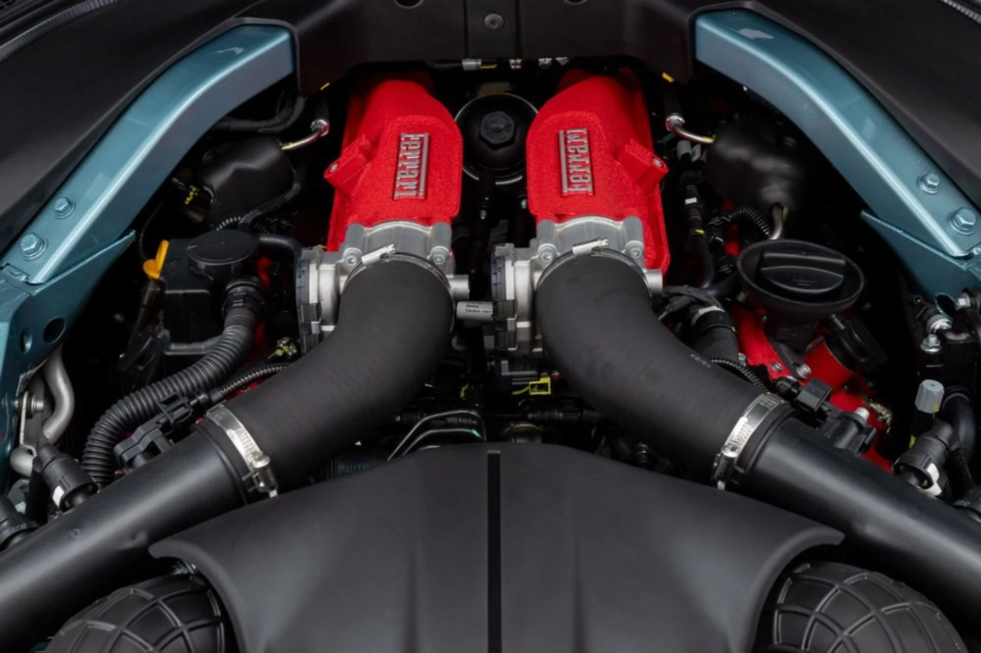 mph094_636124759_Used_2024_Ferrari_Roma_Spider_7c2d363558