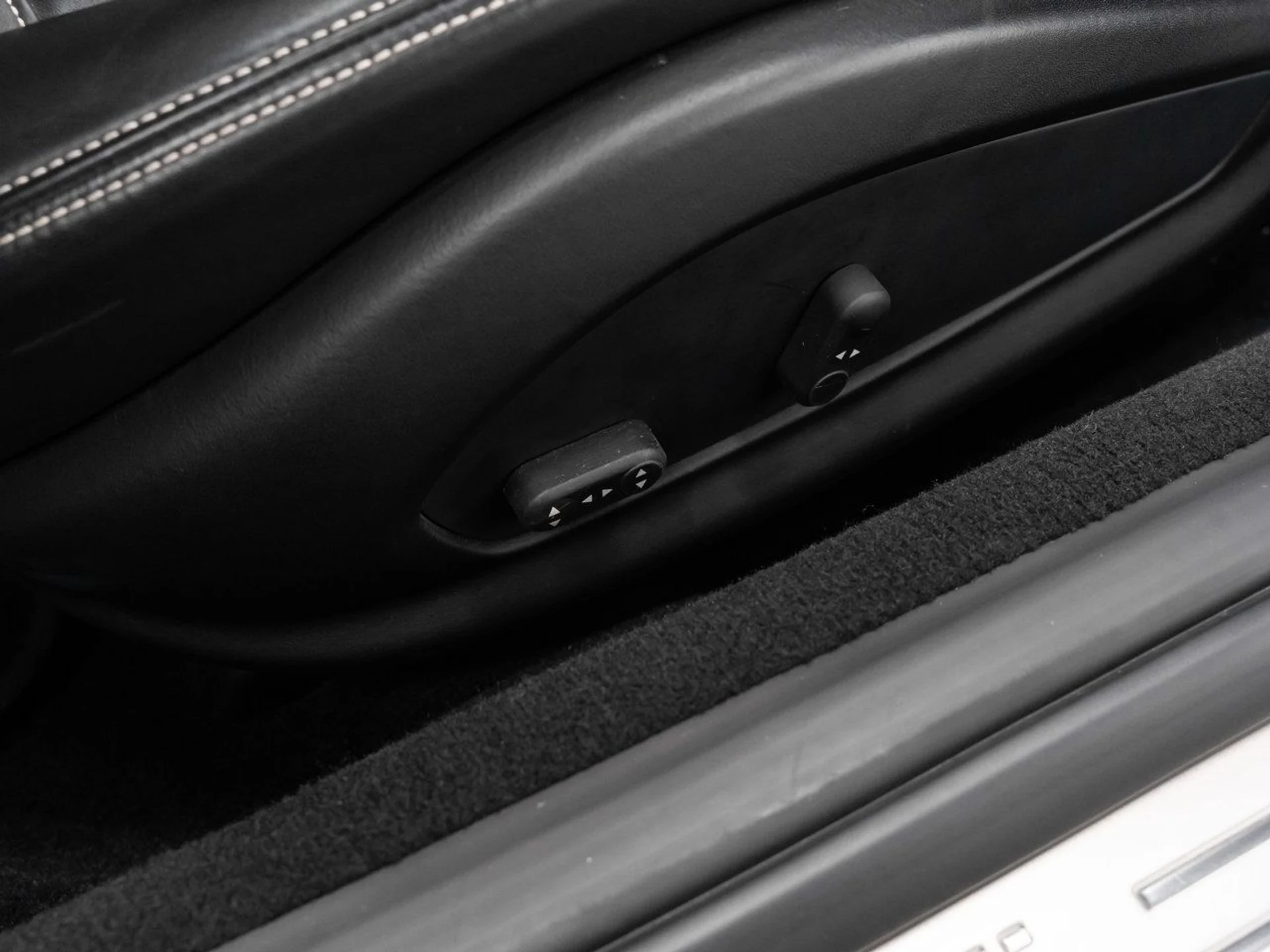 mph094_809882592_ferrari_california_2011_9eb568fa1d