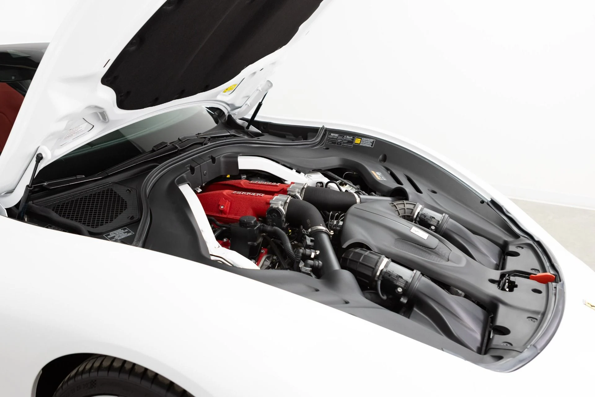 mph094_862379284_Used_2024_Ferrari_Roma_1772563758_5774217f87