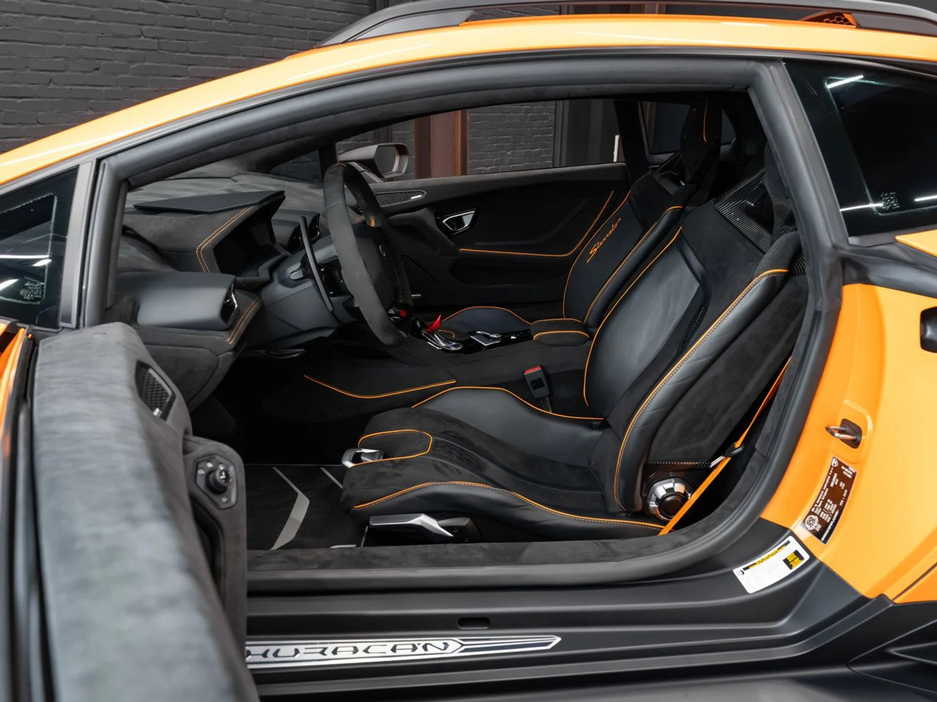 mph094_97313592_lamborghini_huracan_2023_3e1562edad