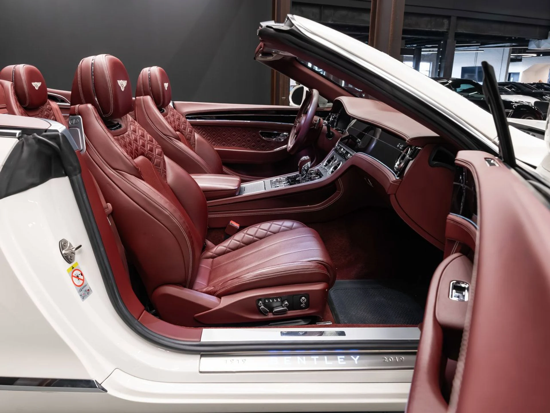 mph095_1077412784_bentley_continental_2020_5b981efb2a