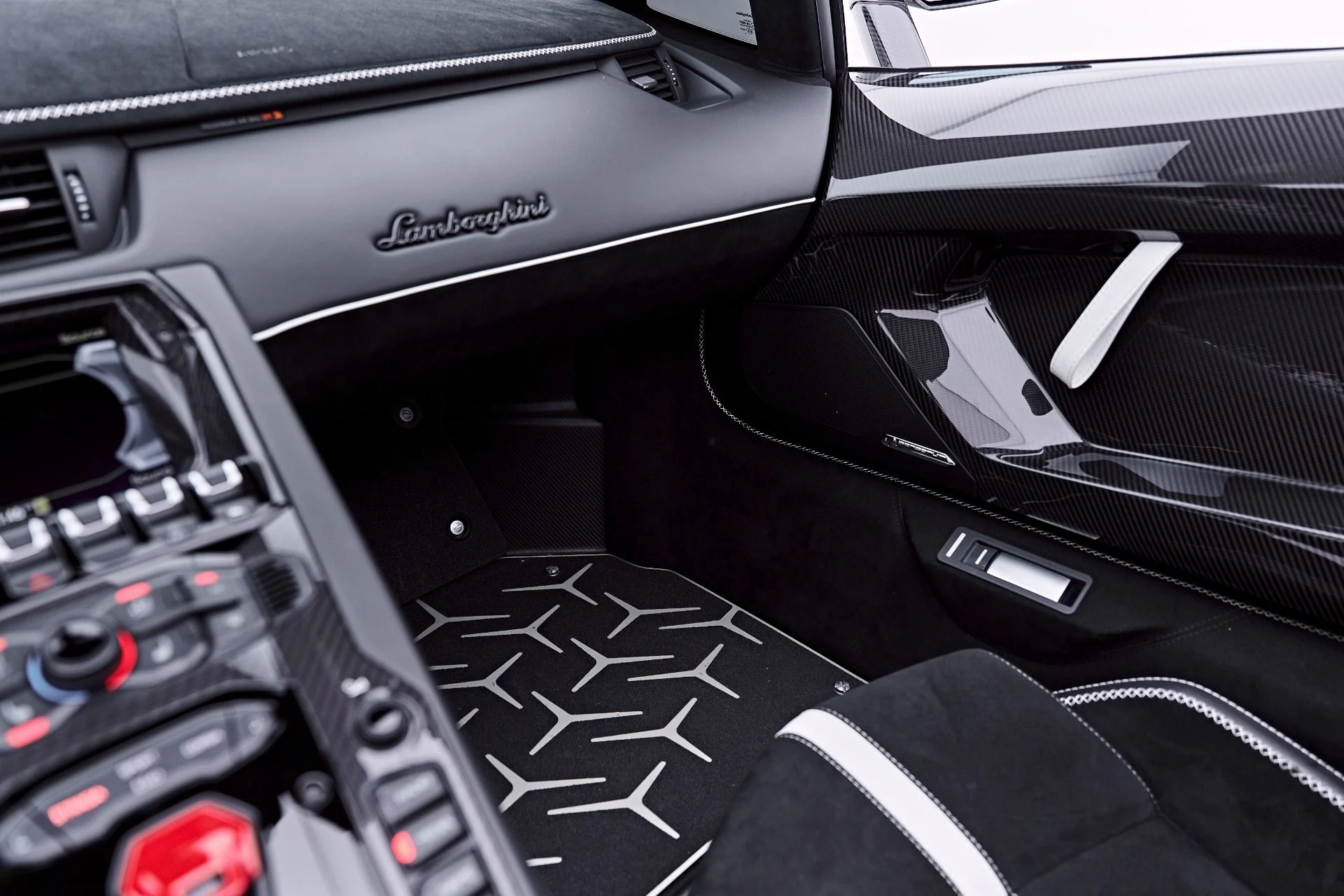 mph095_1273481943_Used_2021_Lamborghini_Aventador_SVJ_Base_1784080319_dd990df4f8
