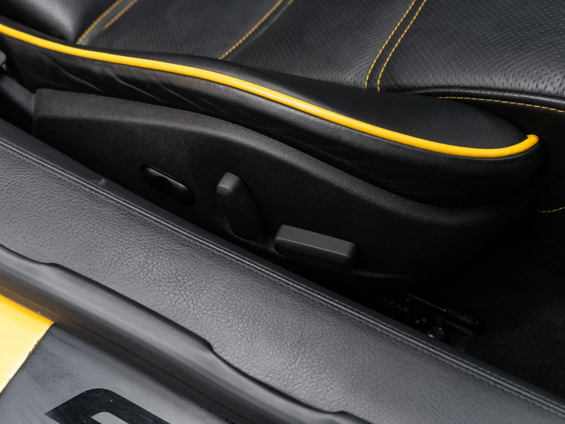 mph095_1300623096_lamborghini_gallardo_2006_ec5f59bcb0