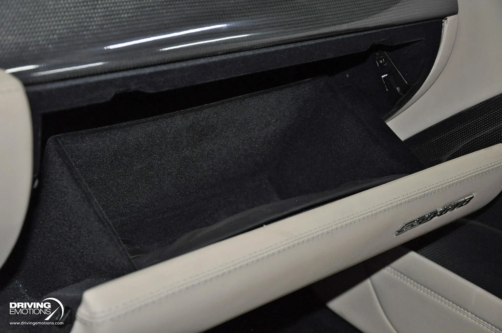 mph095_1354006631_867_p96_l_4d903a8f0f