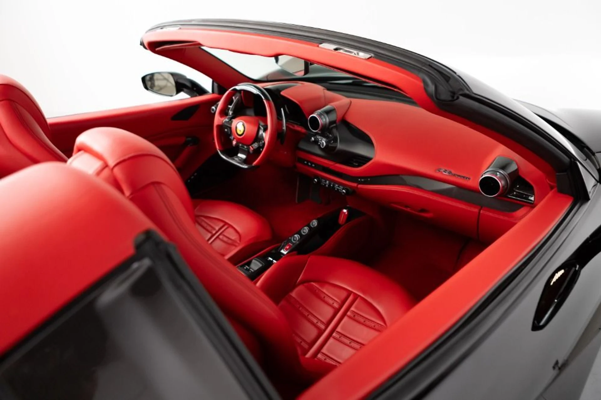 mph095_1493435985_Used_2021_Ferrari_F8_Spider_742d14dacd