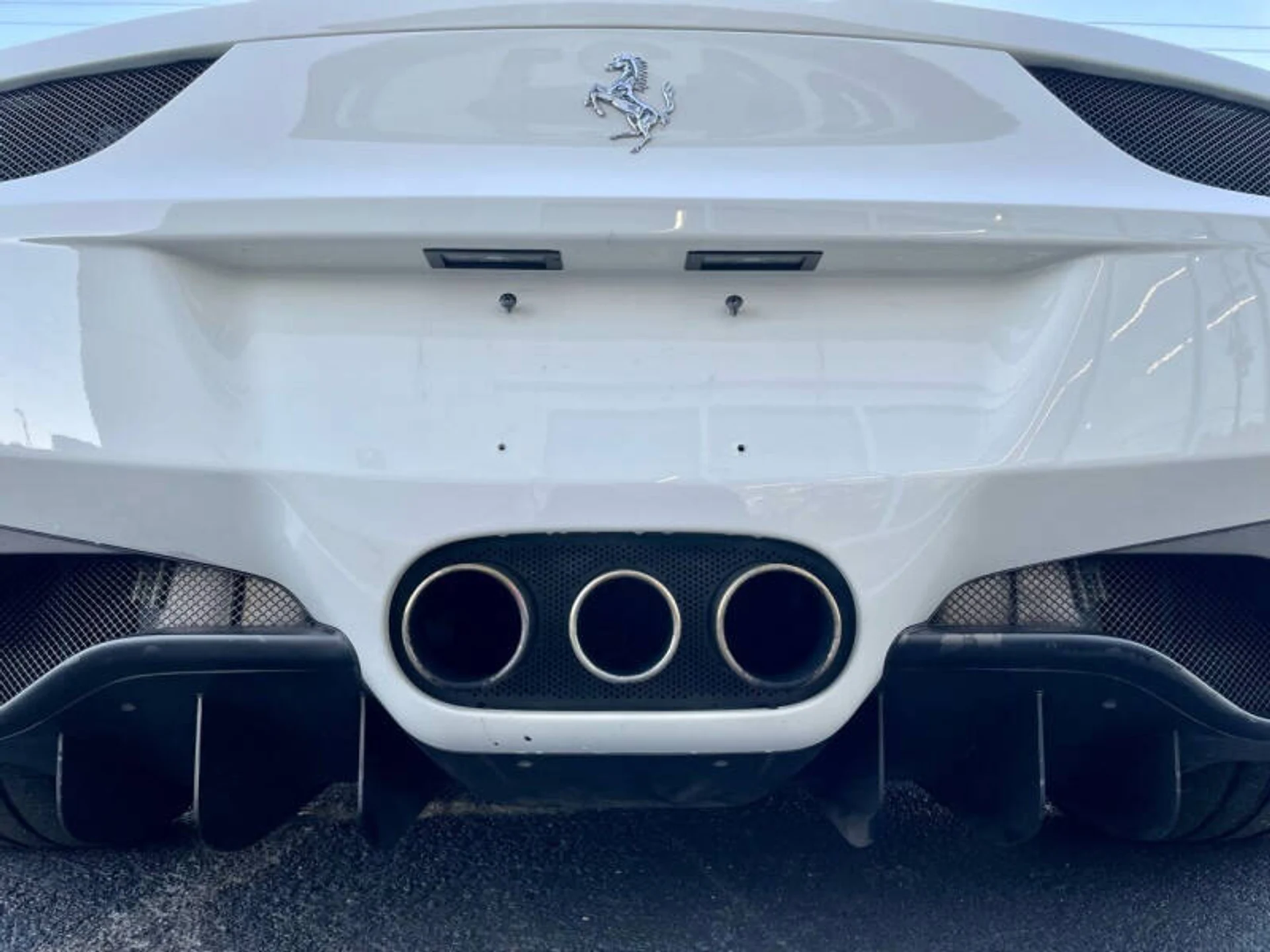 mph095_151274664_2013_ferrari_458_spider_base_2dr_convertible_5d994fa170