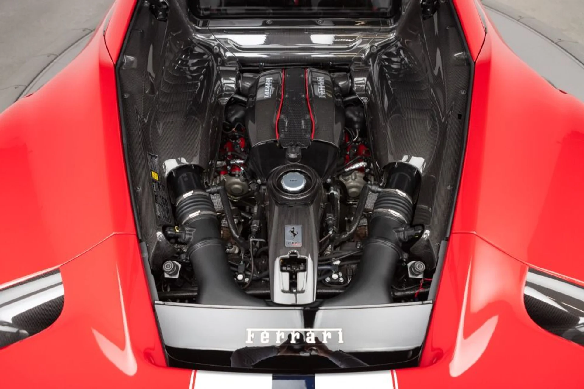 mph095_1867652417_Used_2020_Ferrari_488_Pista_d220a465dc