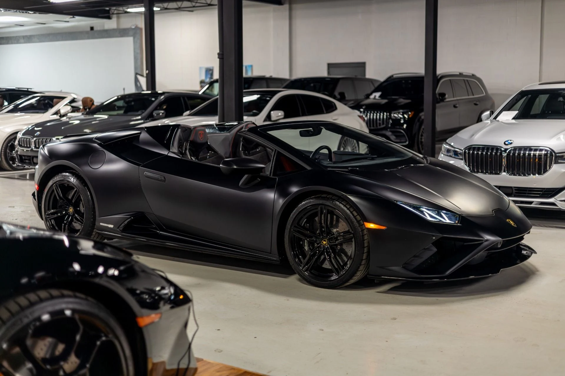 mph095_1903765322_Used_2021_Lamborghini_Huracan_EVO_1773475781_e980a9cc6d