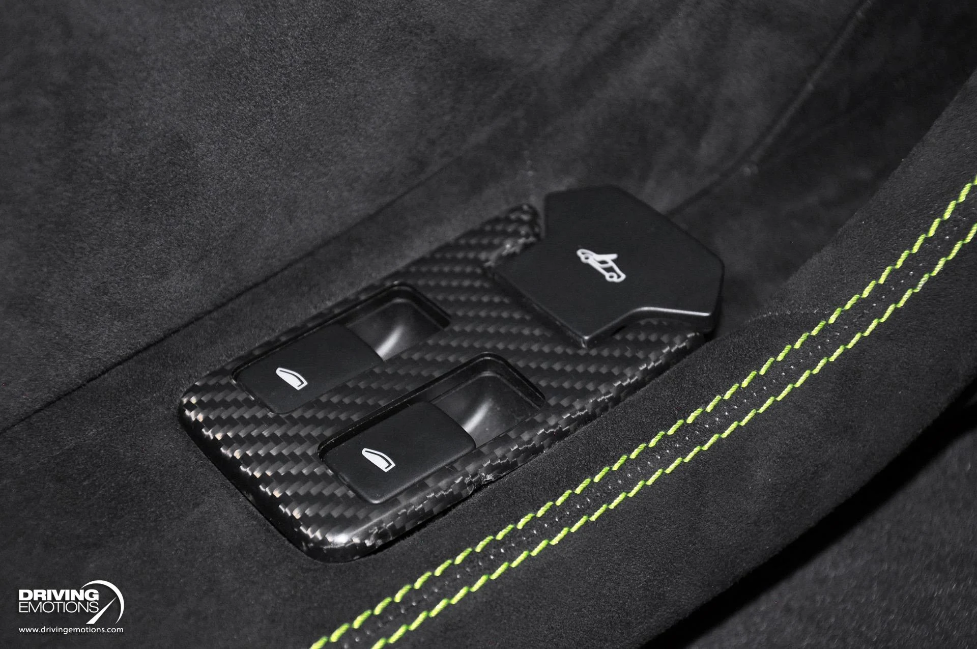 mph095_2077408381_855_p96_l_828f28a097