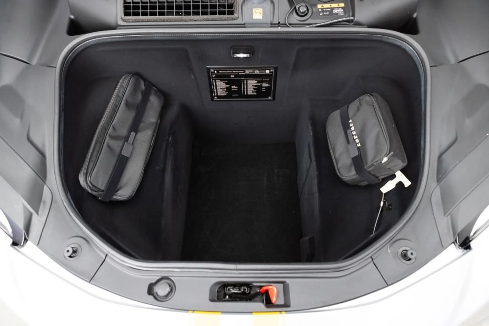 mph095_2419123205_Used_2024_Ferrari_296_GTB_767e270421