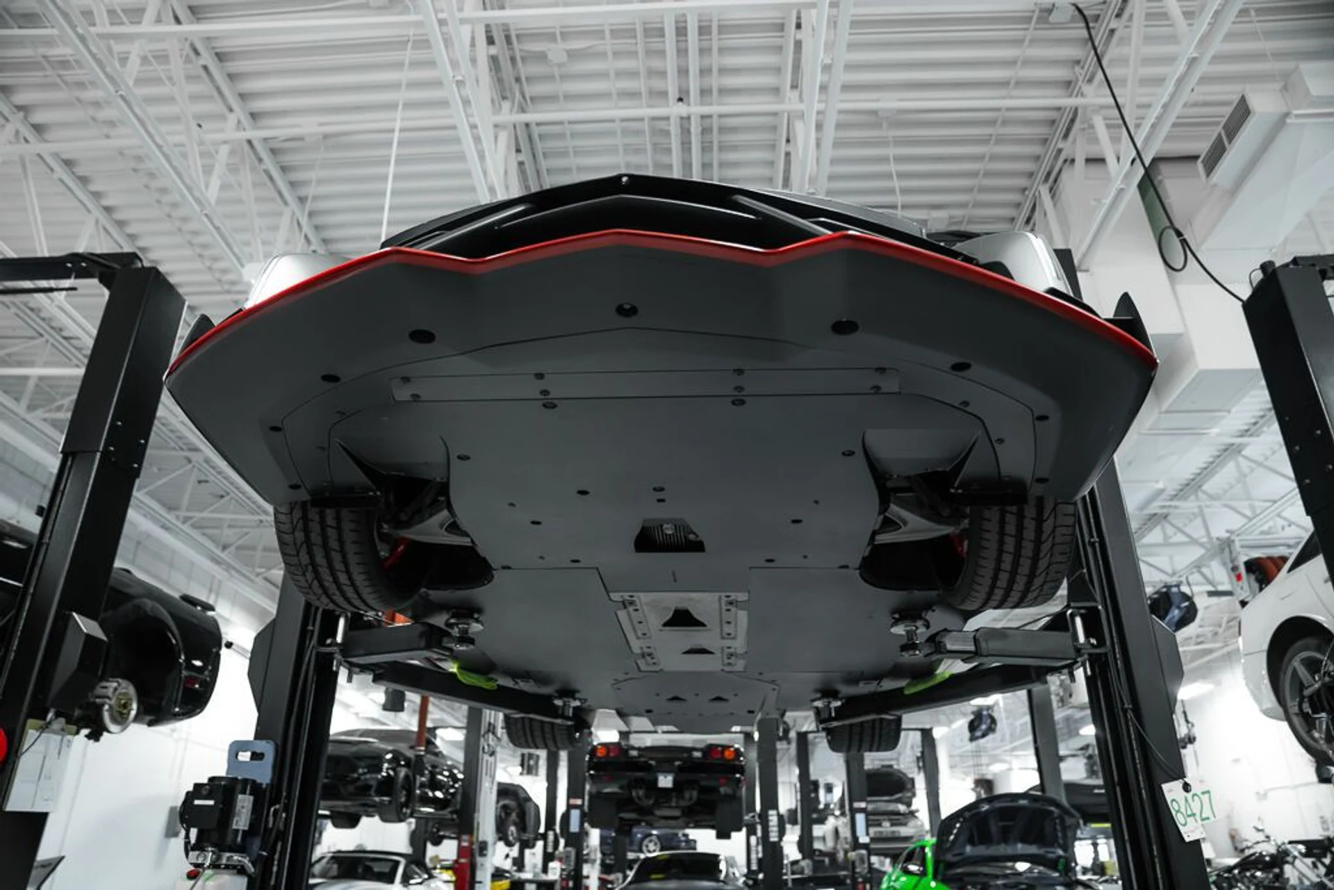 mph095_246781764_lamborghini_veneno_2014_jpg_v_1779988126_ef82a9f92d