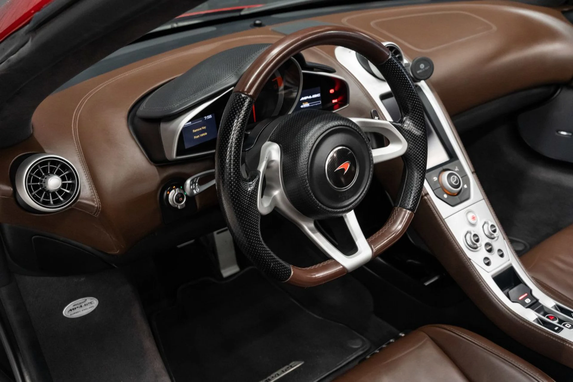 mph095_2723224339_mclaren_mp4_12c_2014_551ff7250d